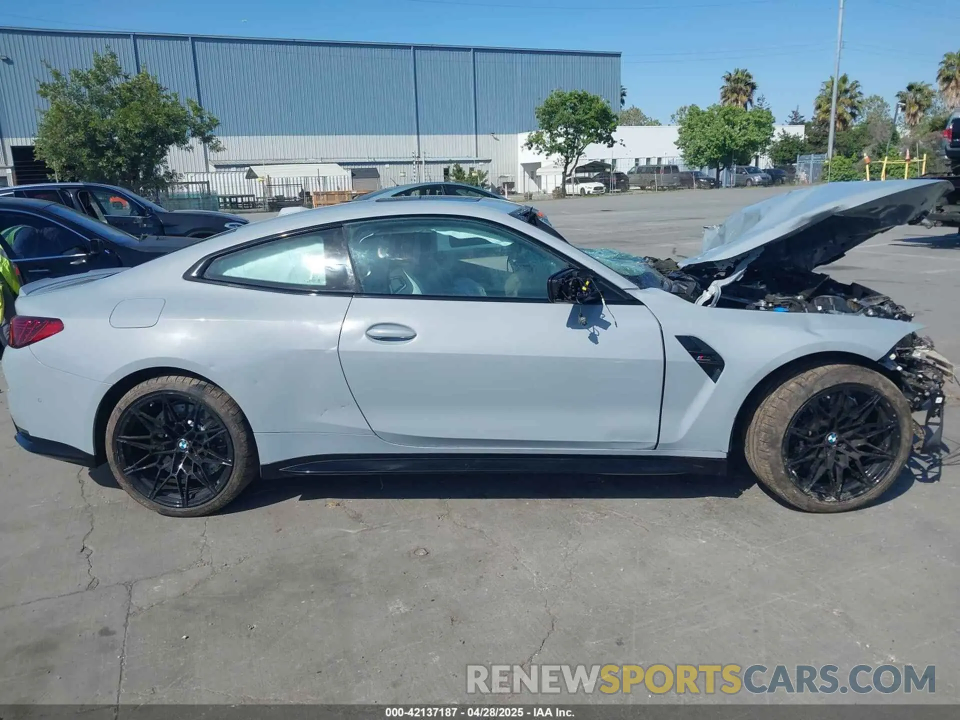 13 Photograph of a damaged car WBS33HK01SCU25530 BMW M4 2025