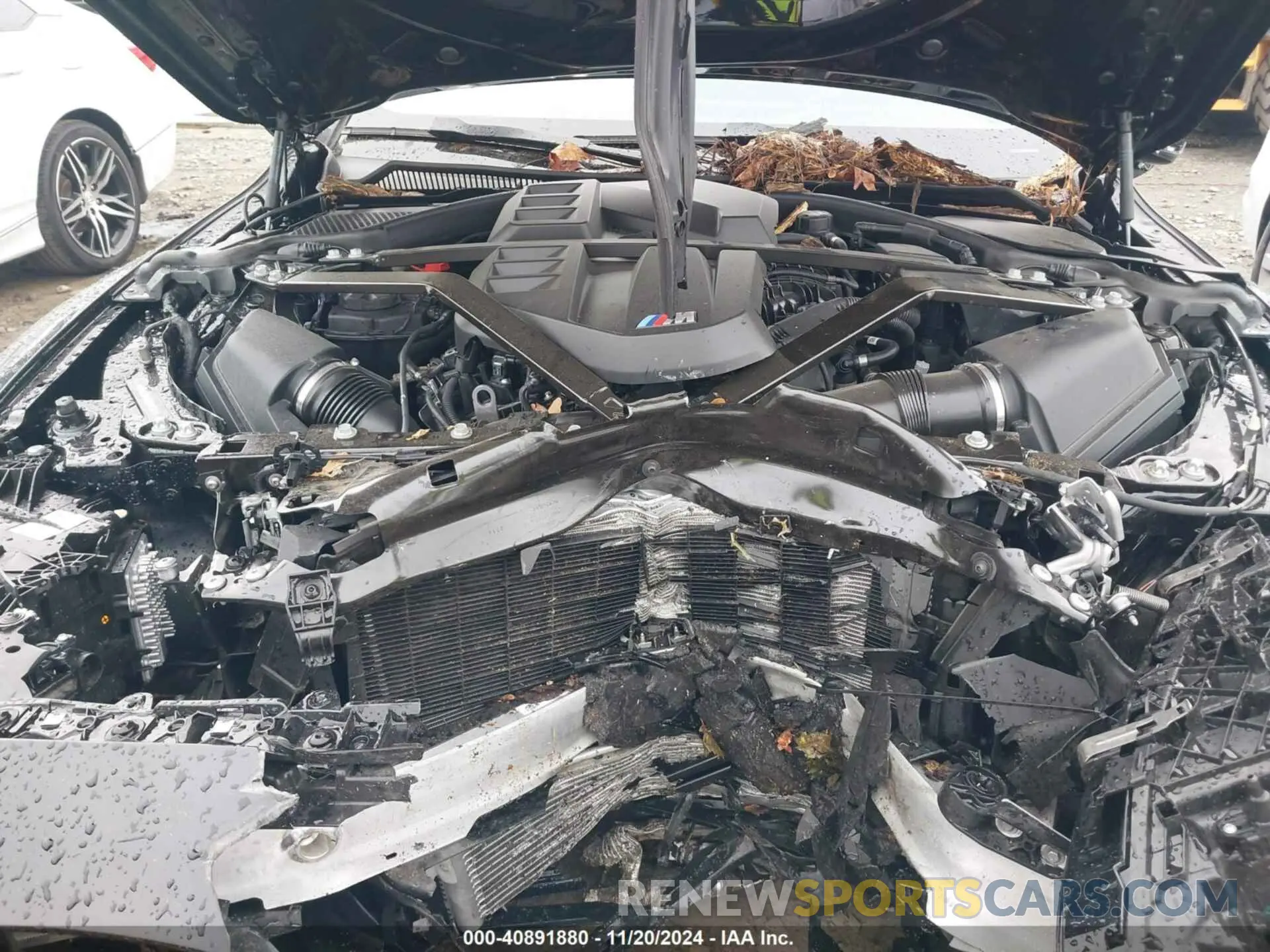 10 Photograph of a damaged car WBS43BA04SCS67154 BMW M4 2025