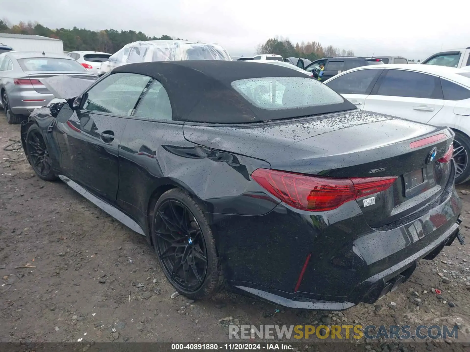 3 Photograph of a damaged car WBS43BA04SCS67154 BMW M4 2025