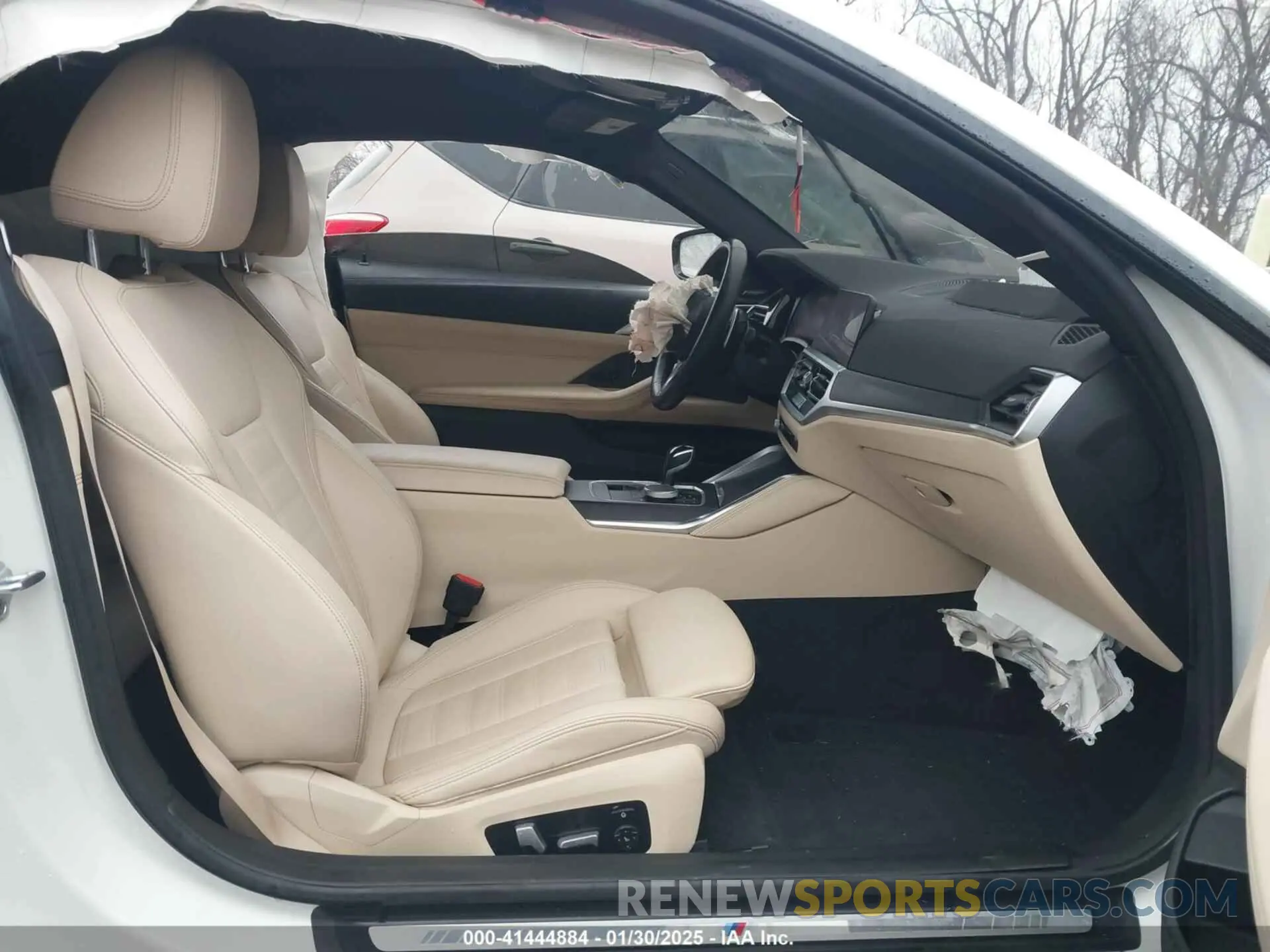 5 Photograph of a damaged car WBA13AR03MCF70924 BMW M440I 2021