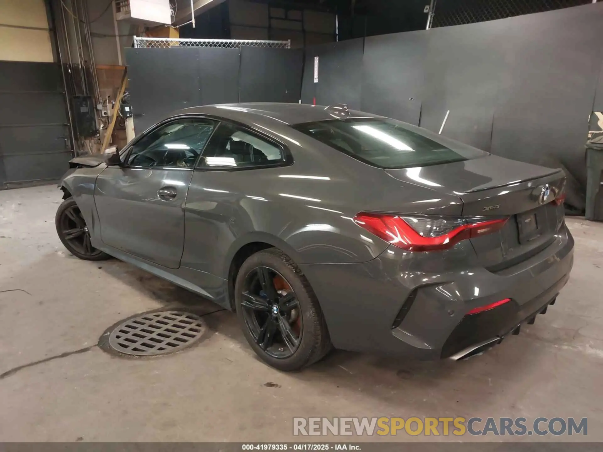 3 Photograph of a damaged car WBA13AR07MCG02855 BMW M440I 2021
