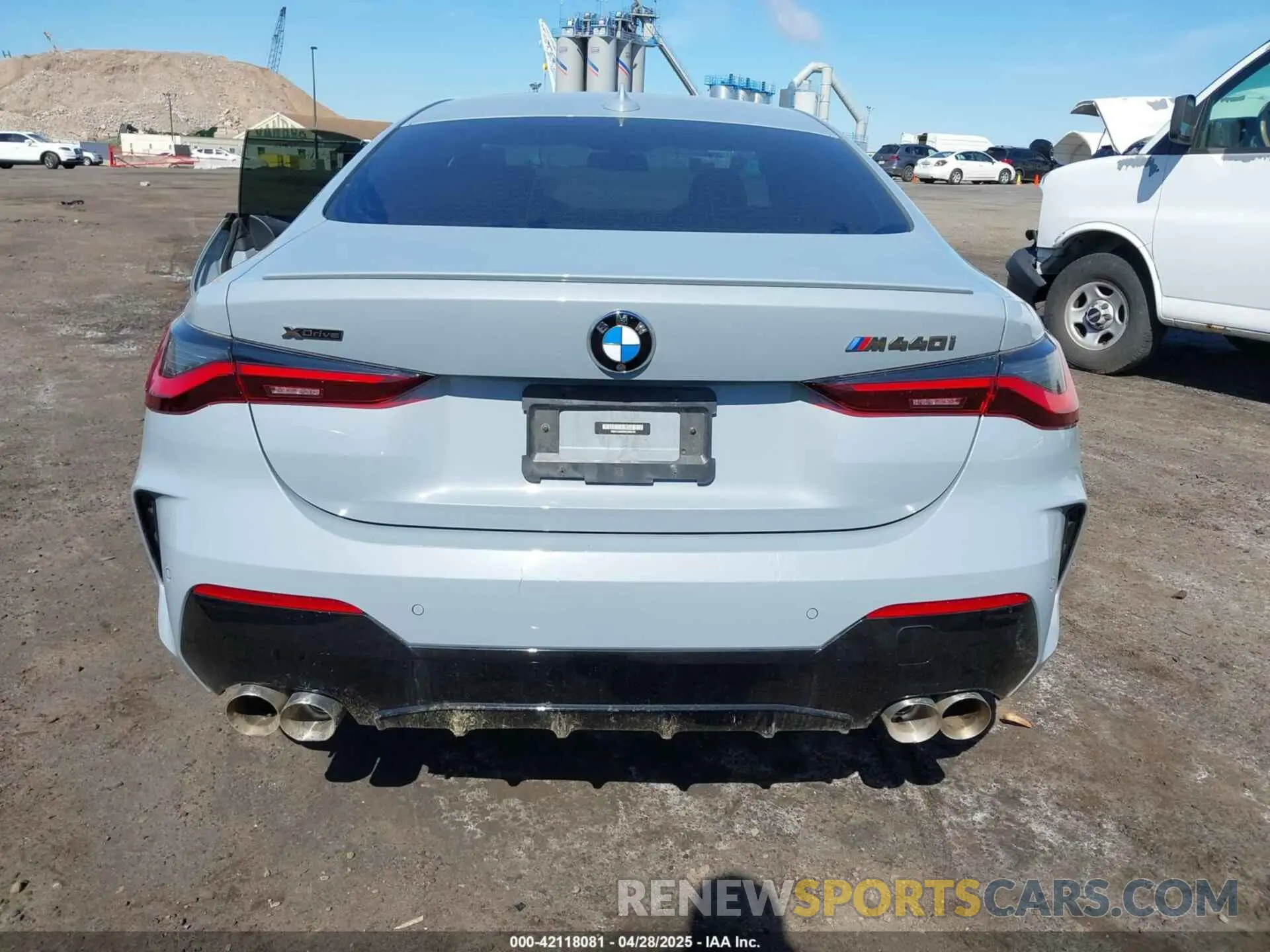 16 Photograph of a damaged car WBA13AR02NCH93750 BMW M440I 2022