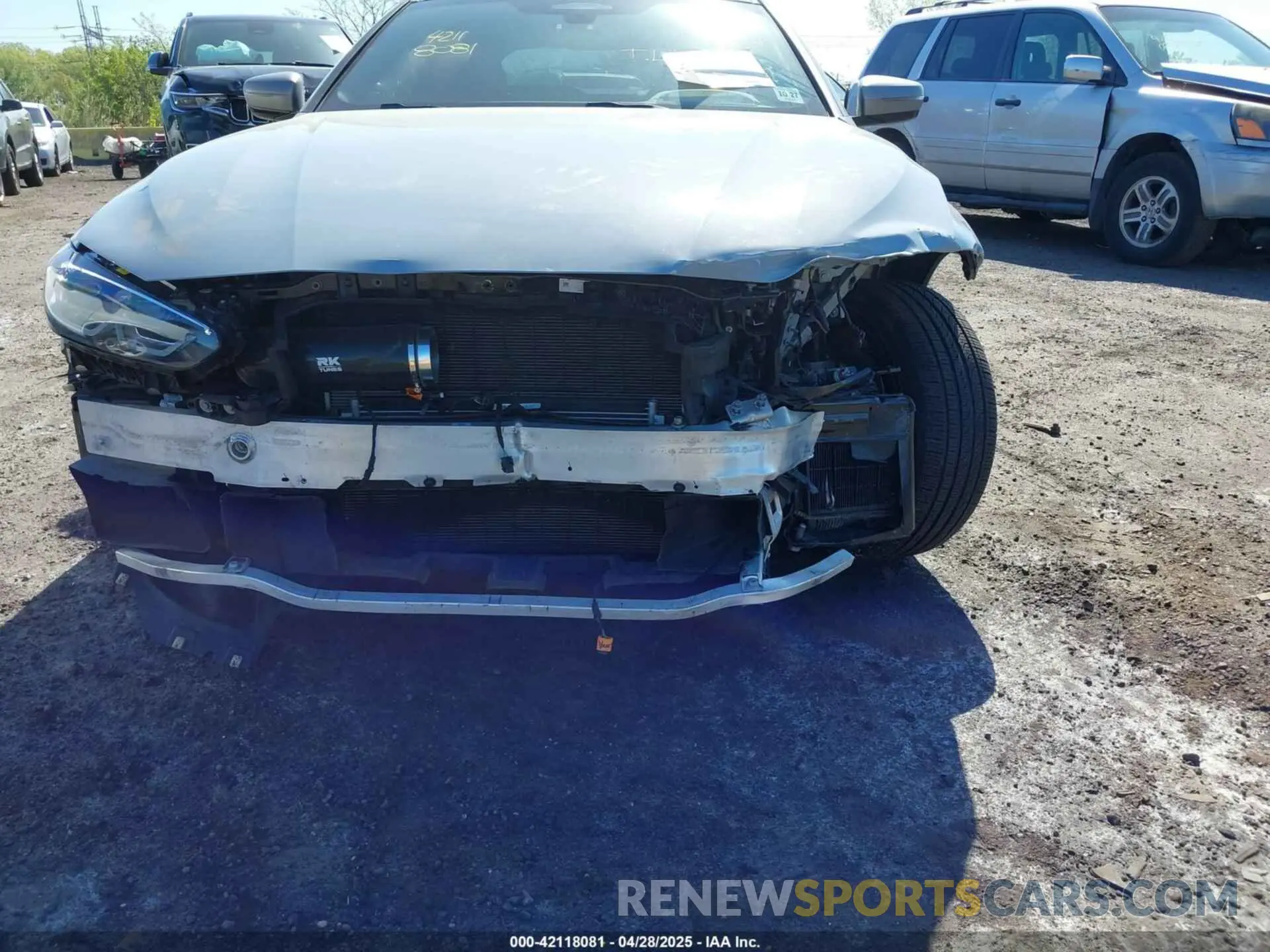 6 Photograph of a damaged car WBA13AR02NCH93750 BMW M440I 2022