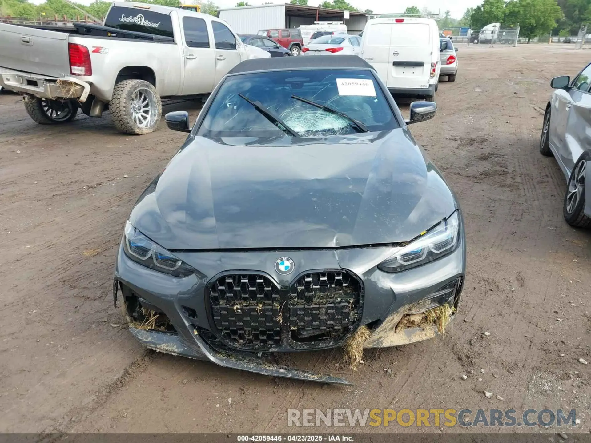 12 Photograph of a damaged car WBA63AT05NCH60952 BMW M440I 2022