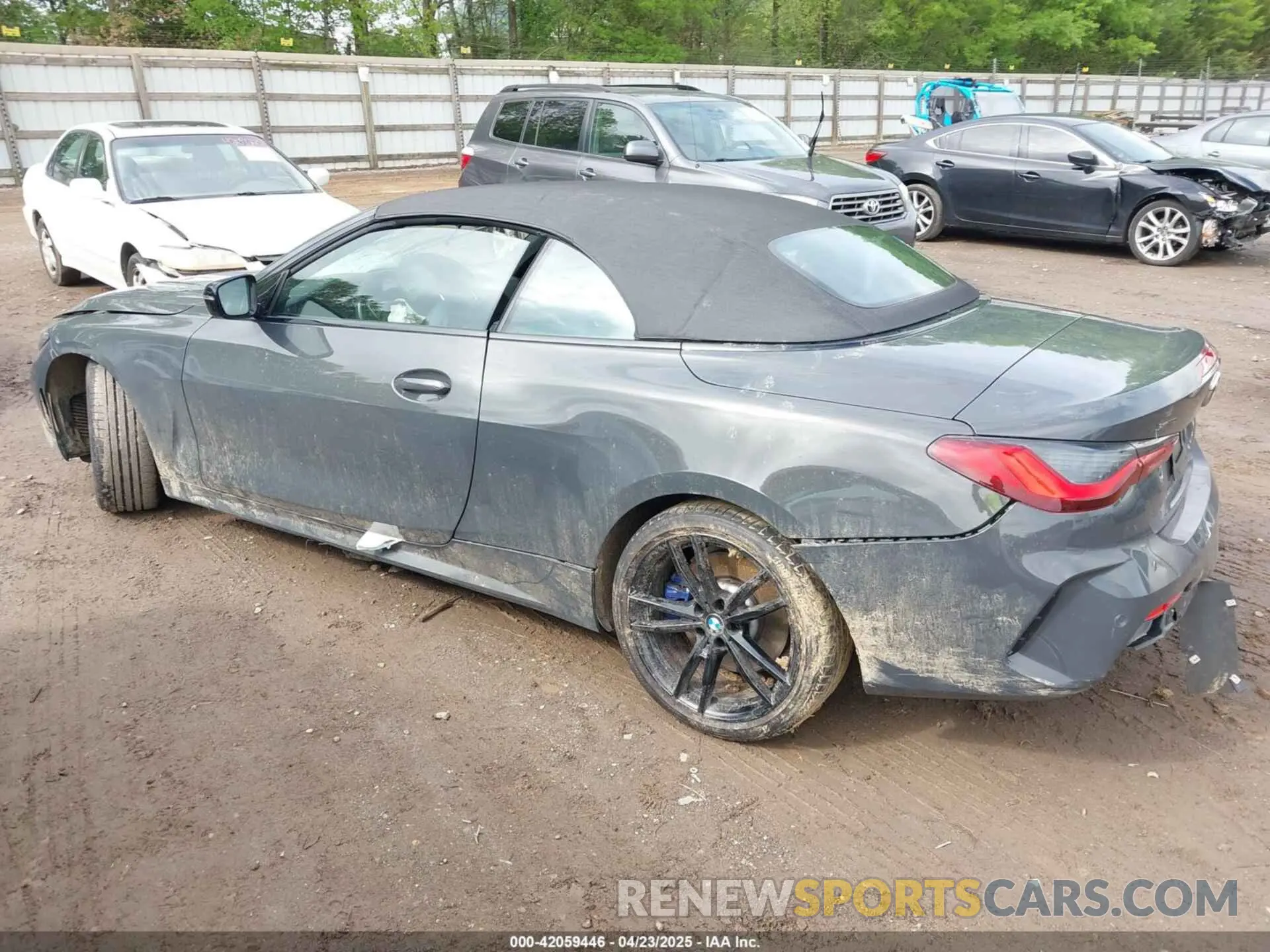 14 Photograph of a damaged car WBA63AT05NCH60952 BMW M440I 2022