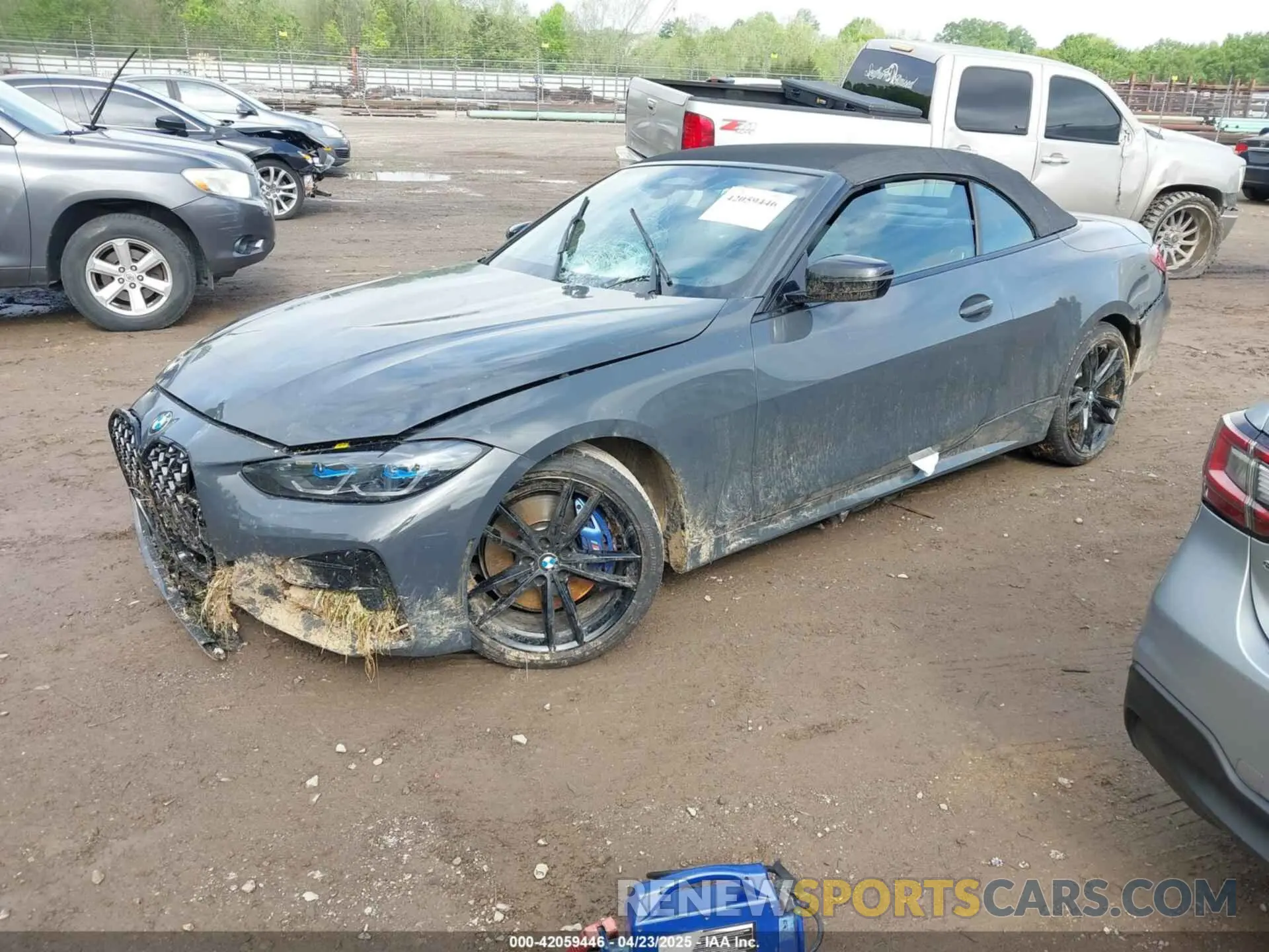 2 Photograph of a damaged car WBA63AT05NCH60952 BMW M440I 2022