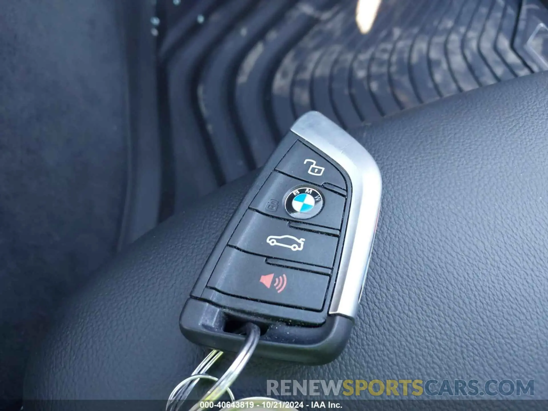 11 Photograph of a damaged car WBA63AT03PCL33351 BMW M440I 2023