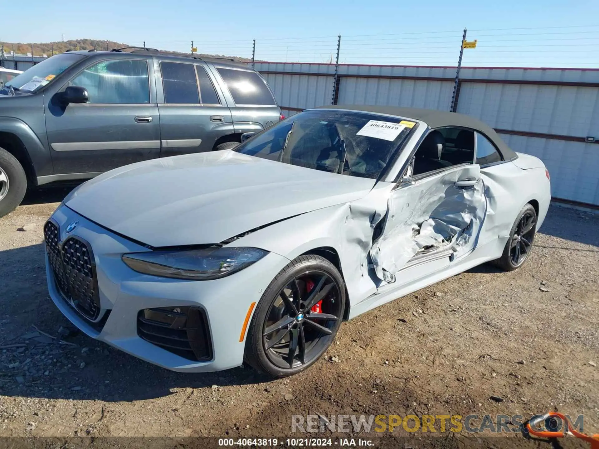 2 Photograph of a damaged car WBA63AT03PCL33351 BMW M440I 2023