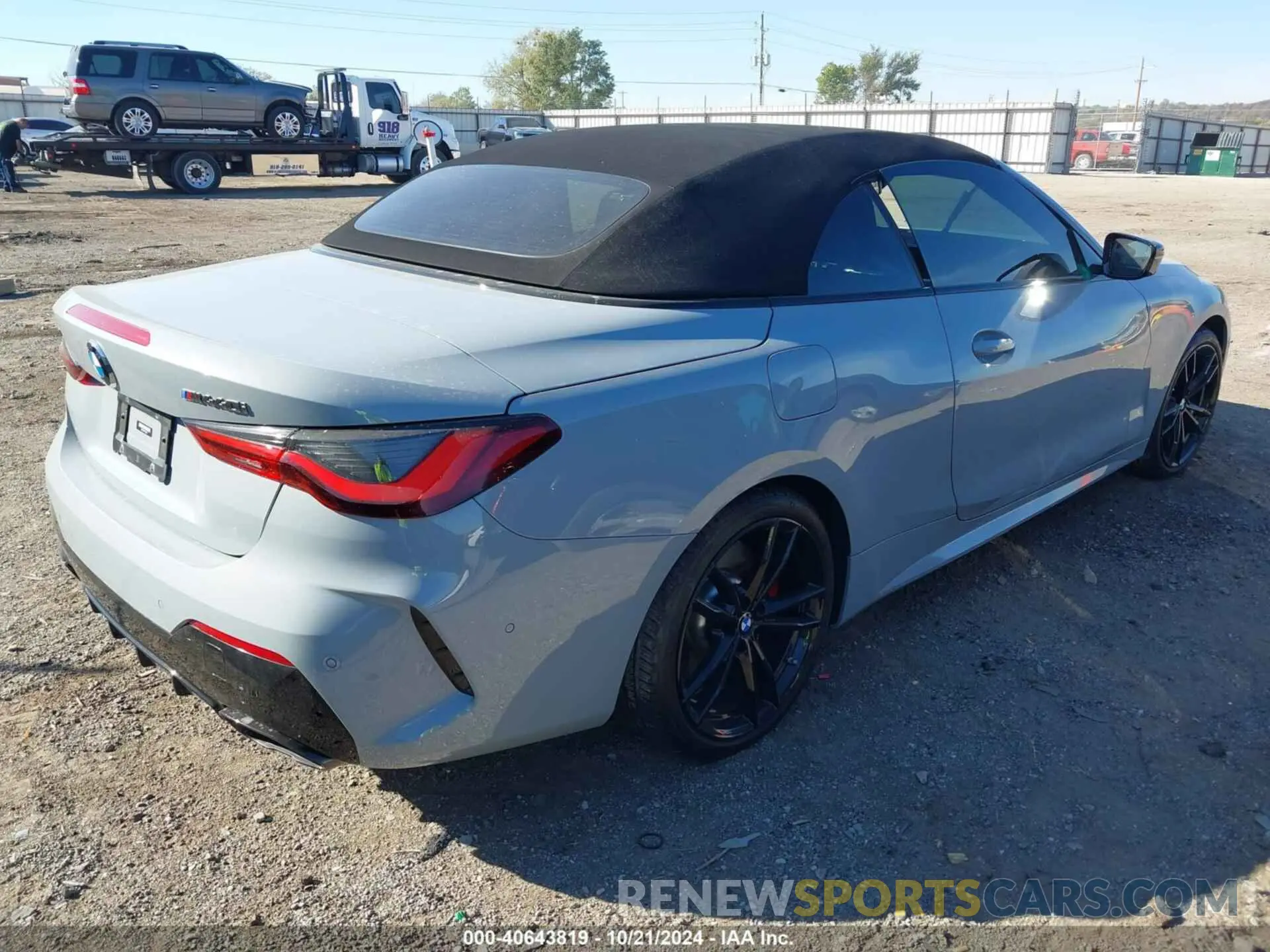 4 Photograph of a damaged car WBA63AT03PCL33351 BMW M440I 2023