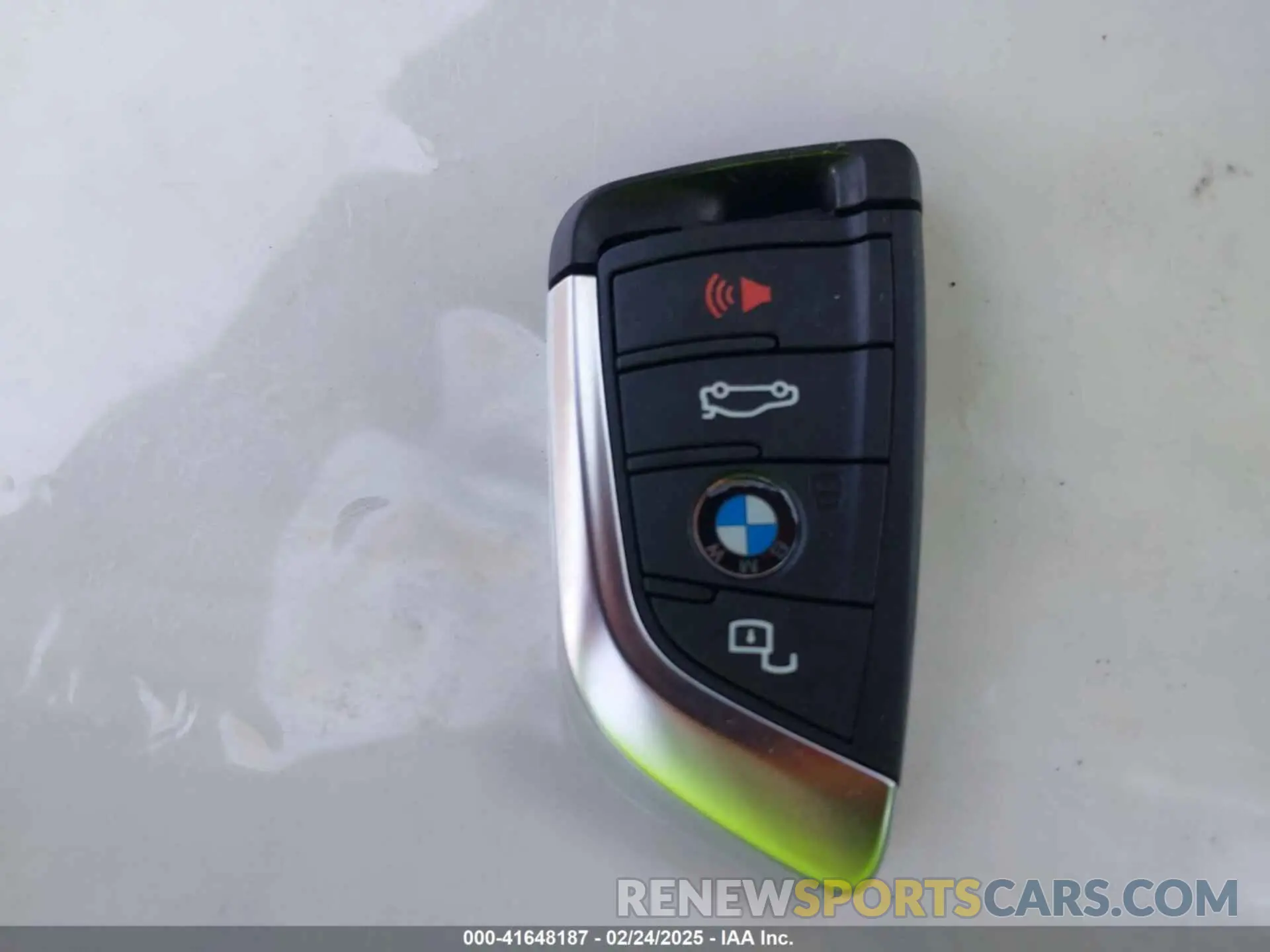 11 Photograph of a damaged car WBA53AT0XRCP24298 BMW M440I 2024