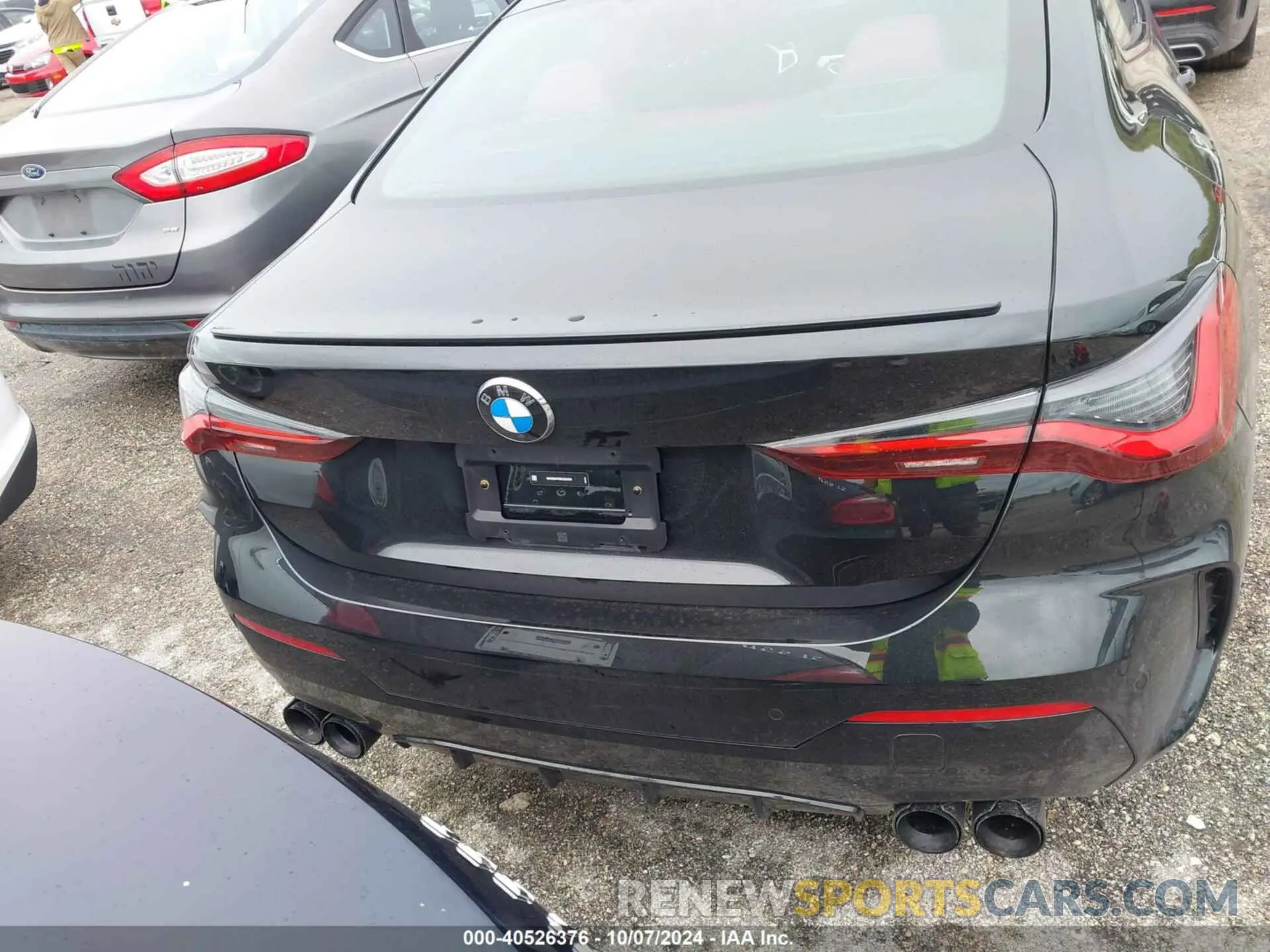 16 Photograph of a damaged car WBA83AP00RCS05400 BMW M440I 2024