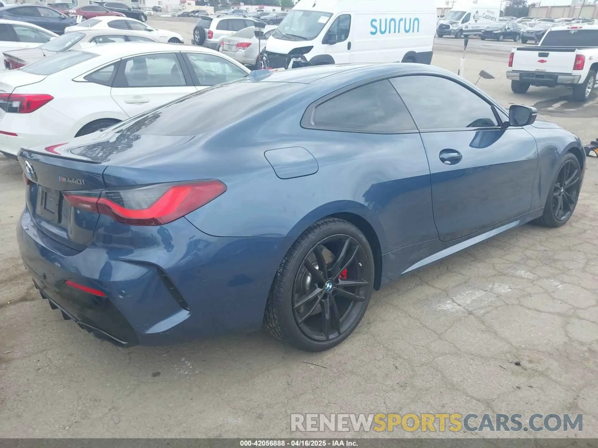 4 Photograph of a damaged car WBA83AP02RCP78122 BMW M440I 2024