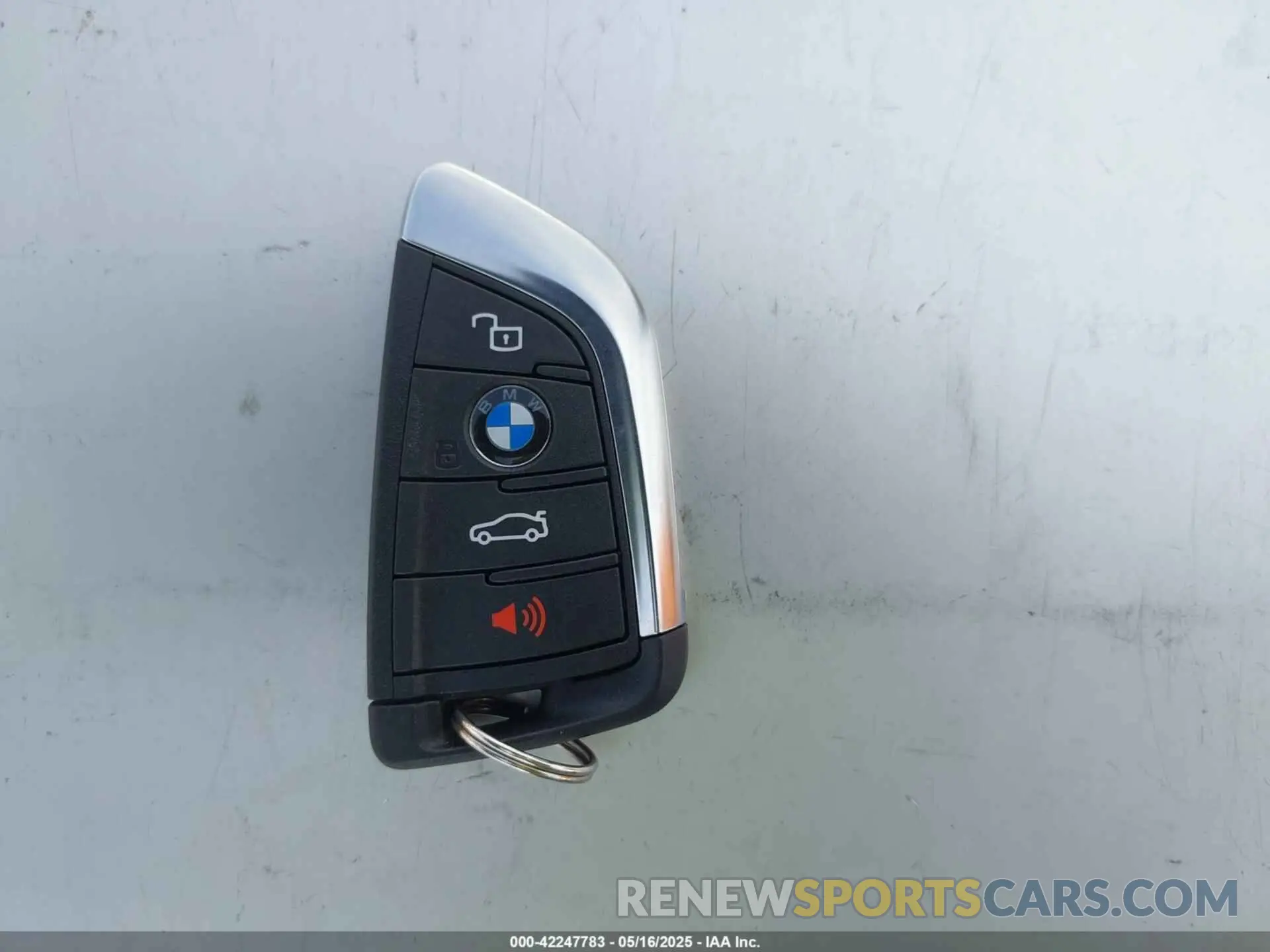 11 Photograph of a damaged car WBA73DA01SCT43720 BMW M440I 2025