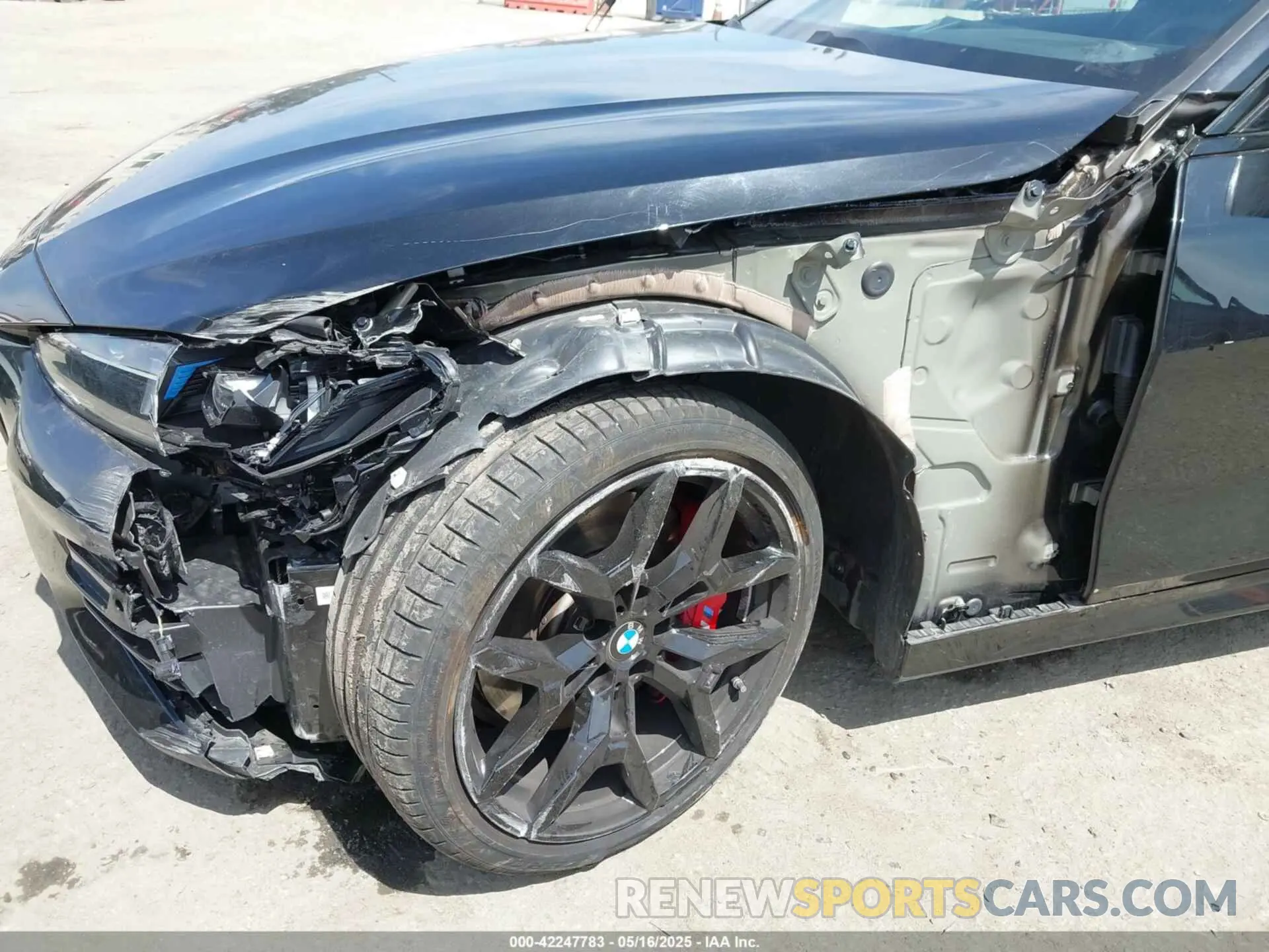 6 Photograph of a damaged car WBA73DA01SCT43720 BMW M440I 2025