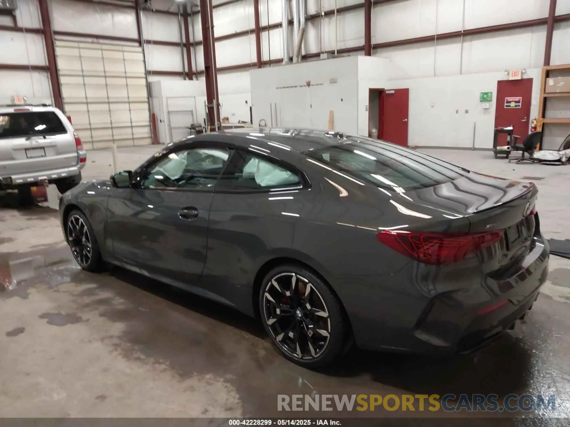 3 Photograph of a damaged car WBA83DA00SCT09661 BMW M440I 2025