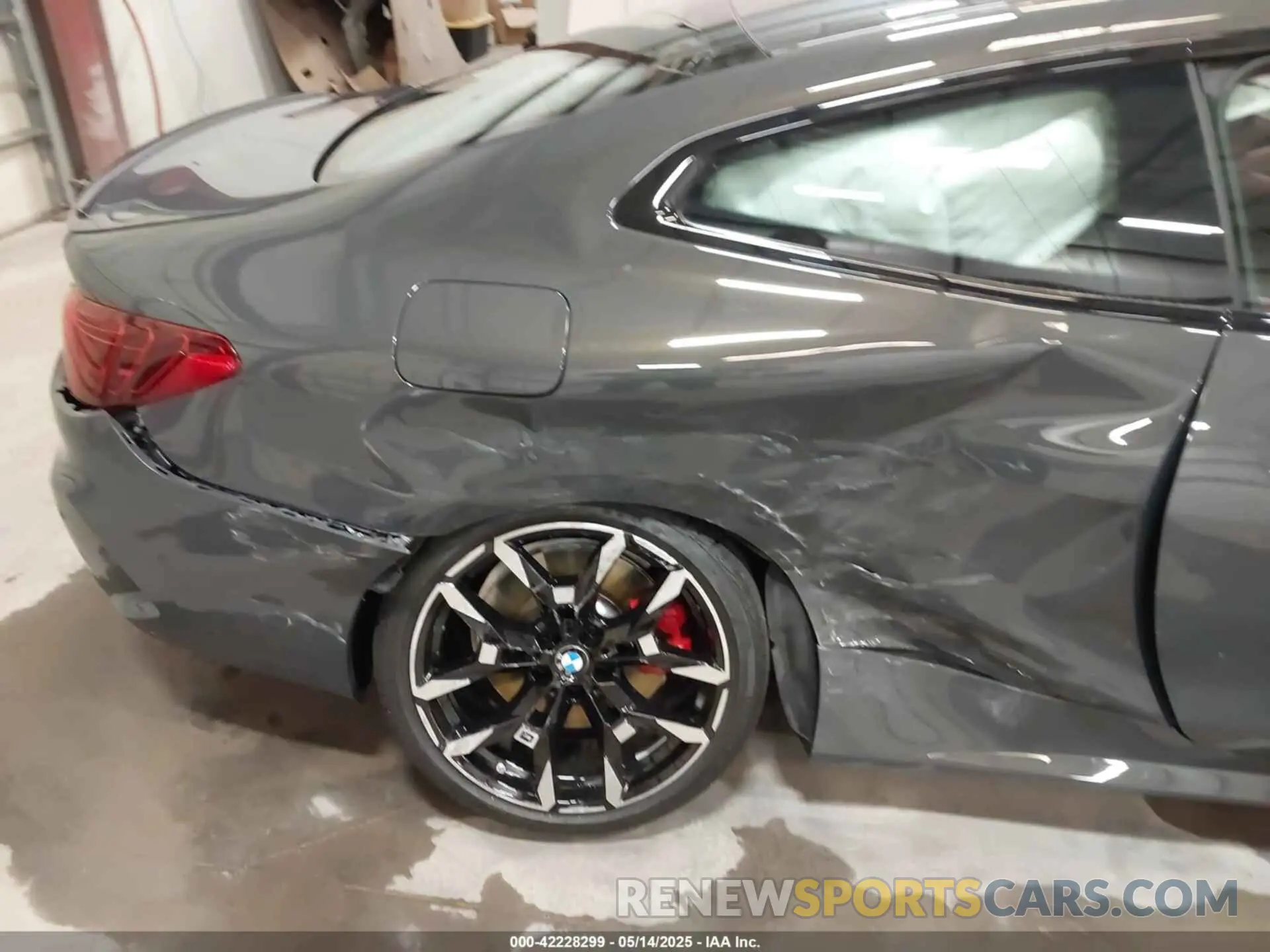 6 Photograph of a damaged car WBA83DA00SCT09661 BMW M440I 2025