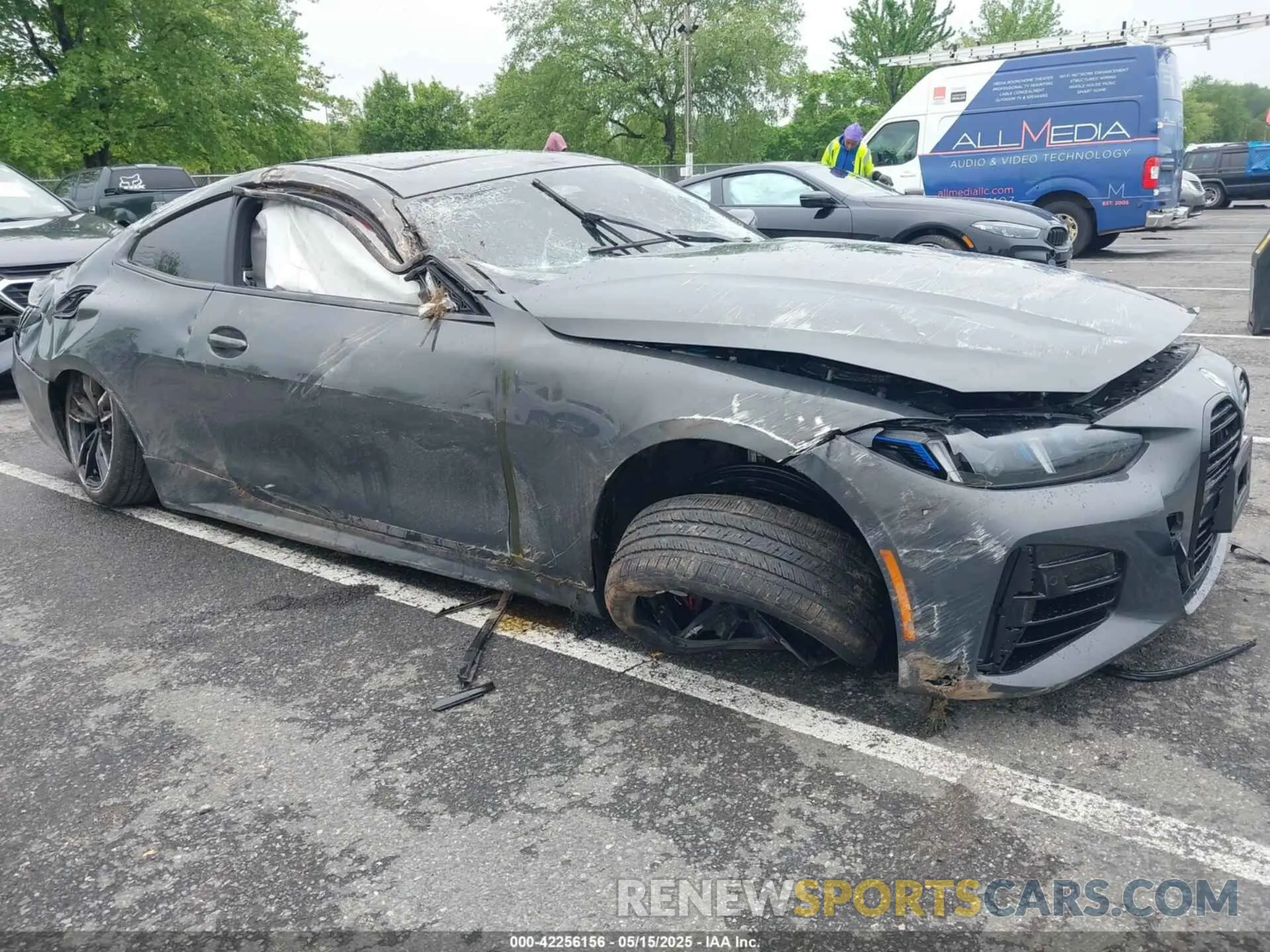 1 Photograph of a damaged car WBA83DA00SCU05211 BMW M440I 2025