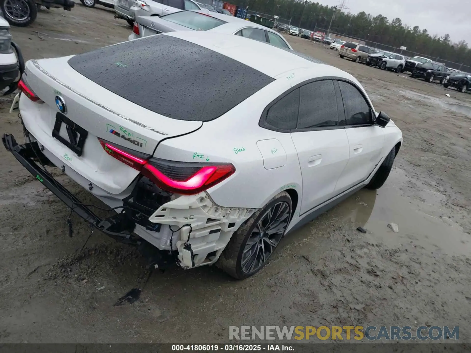 4 Photograph of a damaged car WBA13AW09NFM30121 BMW M440I GRAN COUPE 2022