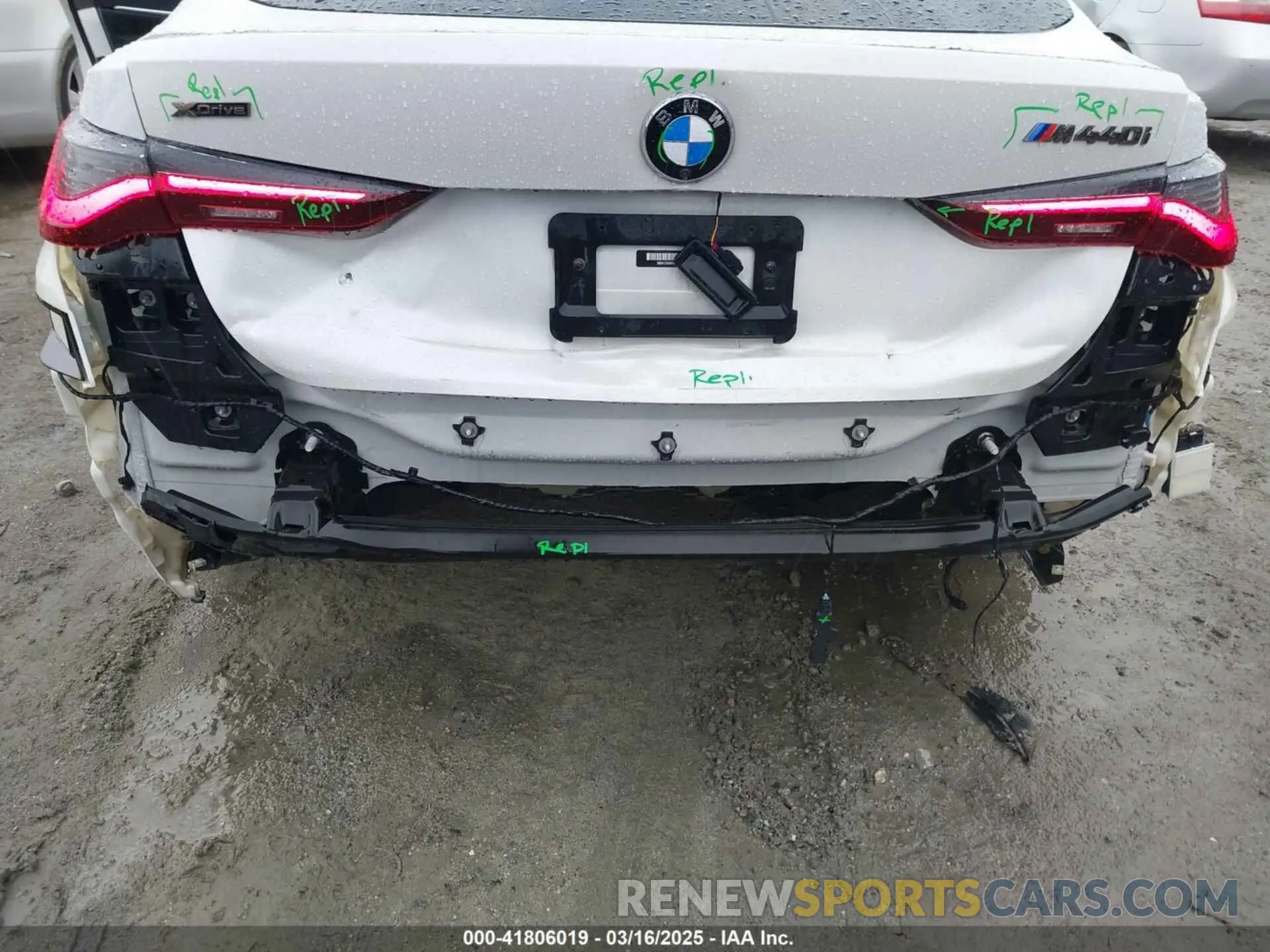 6 Photograph of a damaged car WBA13AW09NFM30121 BMW M440I GRAN COUPE 2022