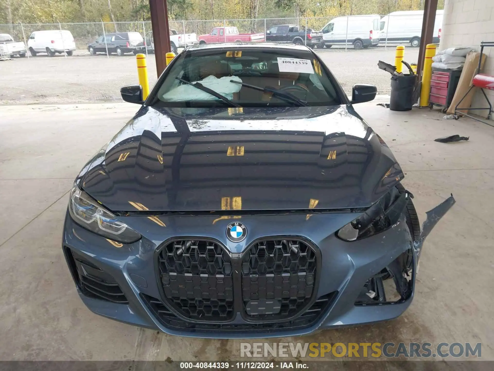 12 Photograph of a damaged car WBA13AR02MCF42726 BMW M440XI 2021