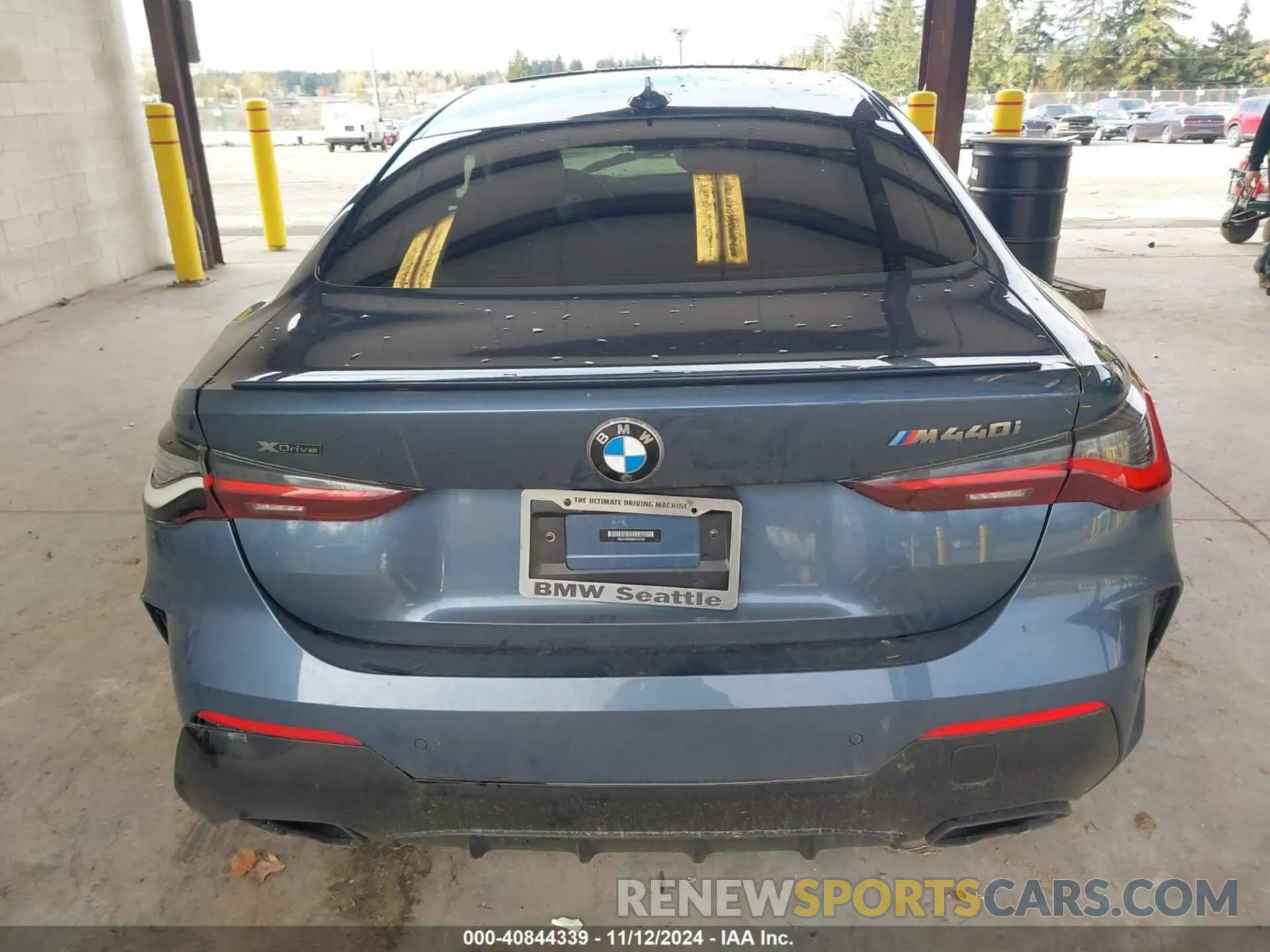 16 Photograph of a damaged car WBA13AR02MCF42726 BMW M440XI 2021