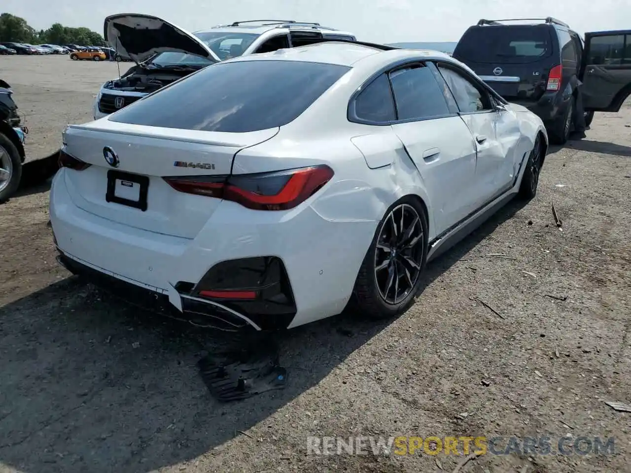 4 Photograph of a damaged car WBA13AW00NFM49284 BMW M440XI GRA 2022