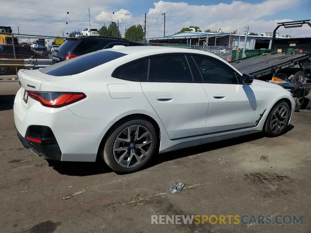 3 Photograph of a damaged car WBA13AW09NFM18177 BMW M440XI GRA 2022