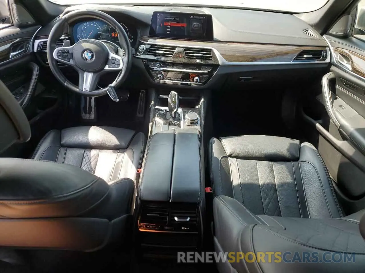 8 Photograph of a damaged car WBAJB9C51KB464722 BMW M5 2019
