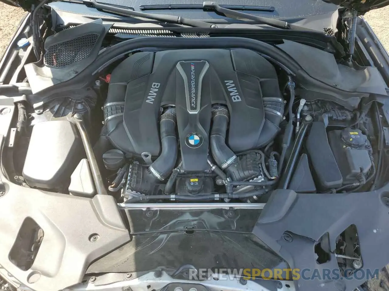 11 Photograph of a damaged car WBAJB9C52KB288361 BMW M5 2019