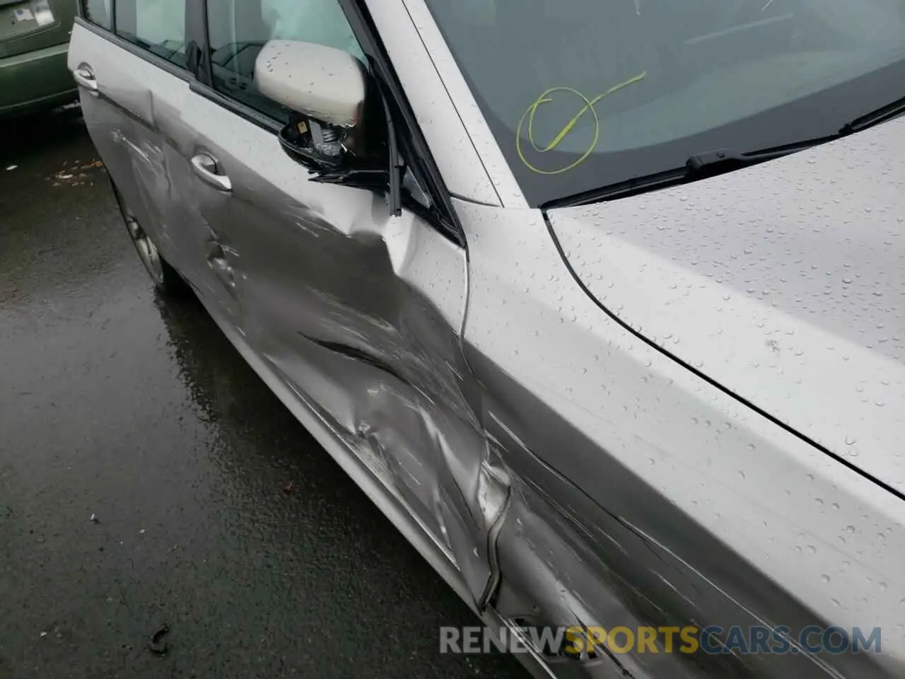 9 Photograph of a damaged car WBAJB9C52KB464647 BMW M5 2019
