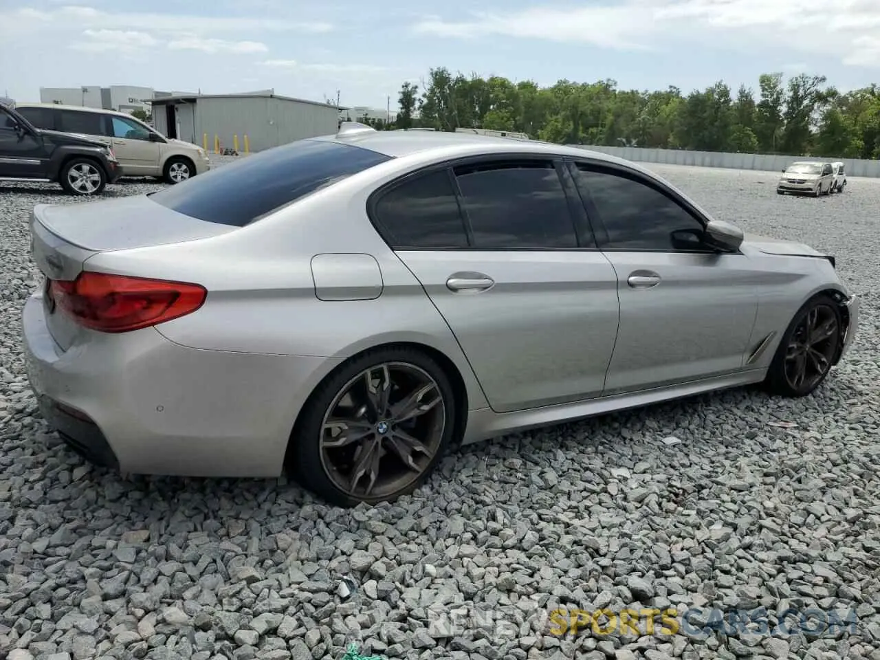 3 Photograph of a damaged car WBAJB9C53KB464902 BMW M5 2019