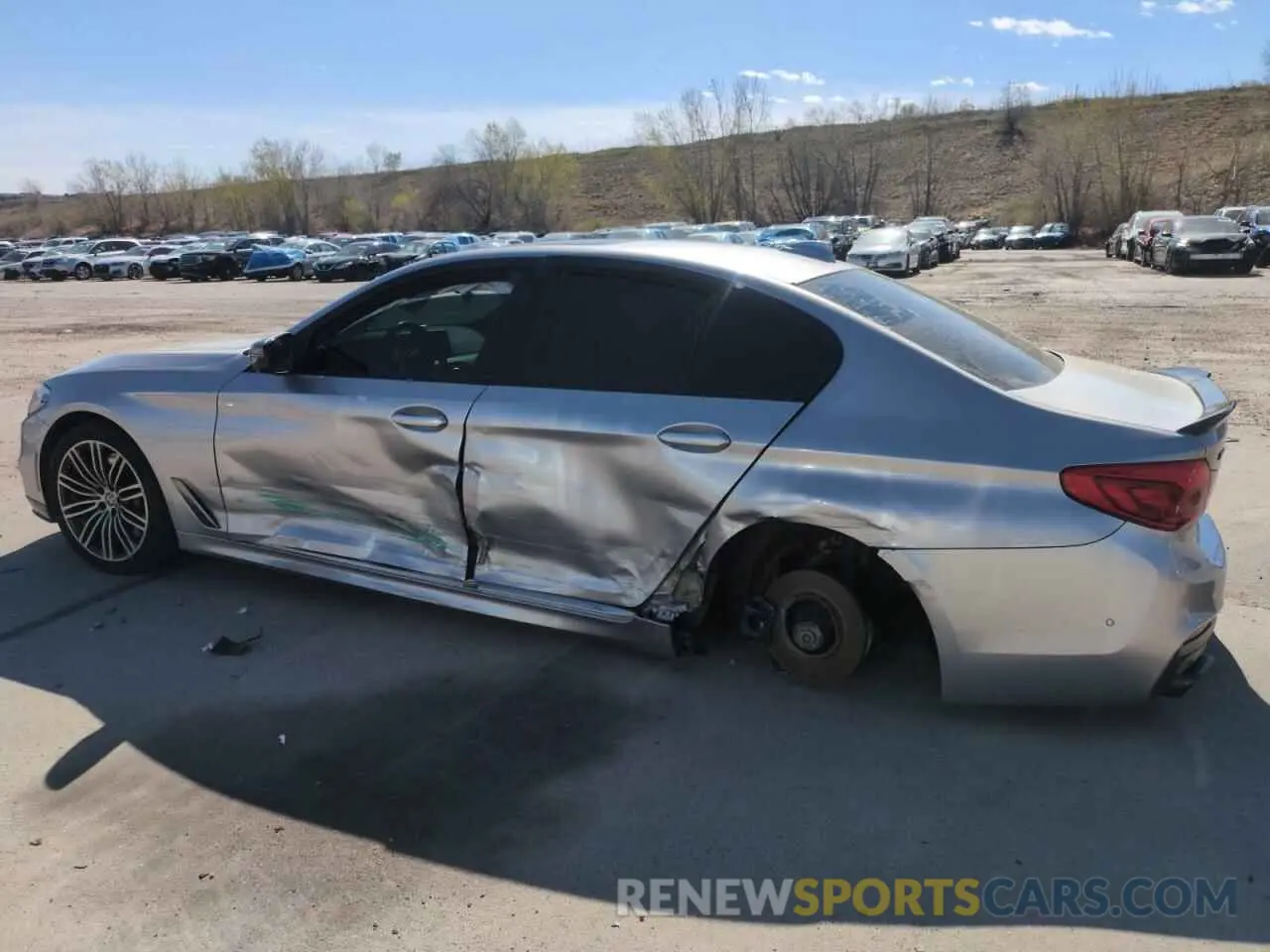 2 Photograph of a damaged car WBAJB9C55KB289178 BMW M5 2019
