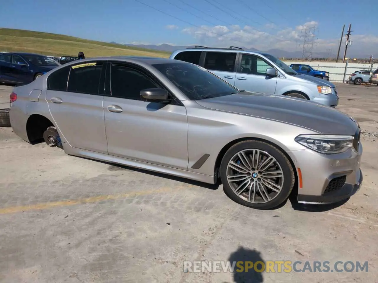 4 Photograph of a damaged car WBAJB9C55KB289178 BMW M5 2019