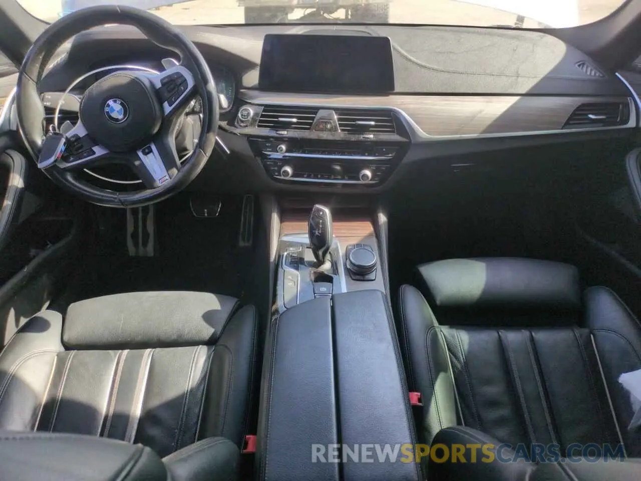 8 Photograph of a damaged car WBAJB9C55KB289178 BMW M5 2019