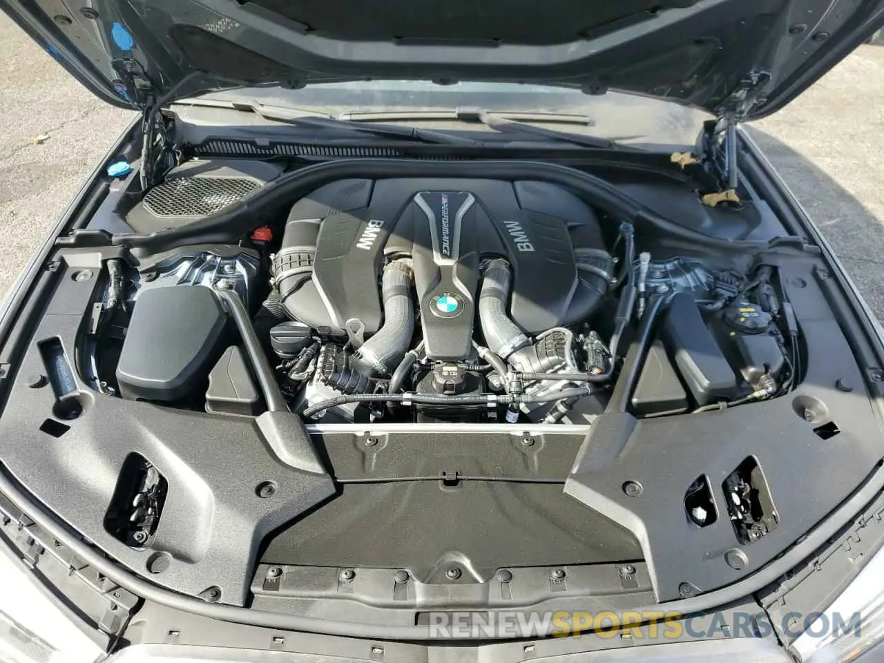 11 Photograph of a damaged car WBAJB9C56KB287939 BMW M5 2019