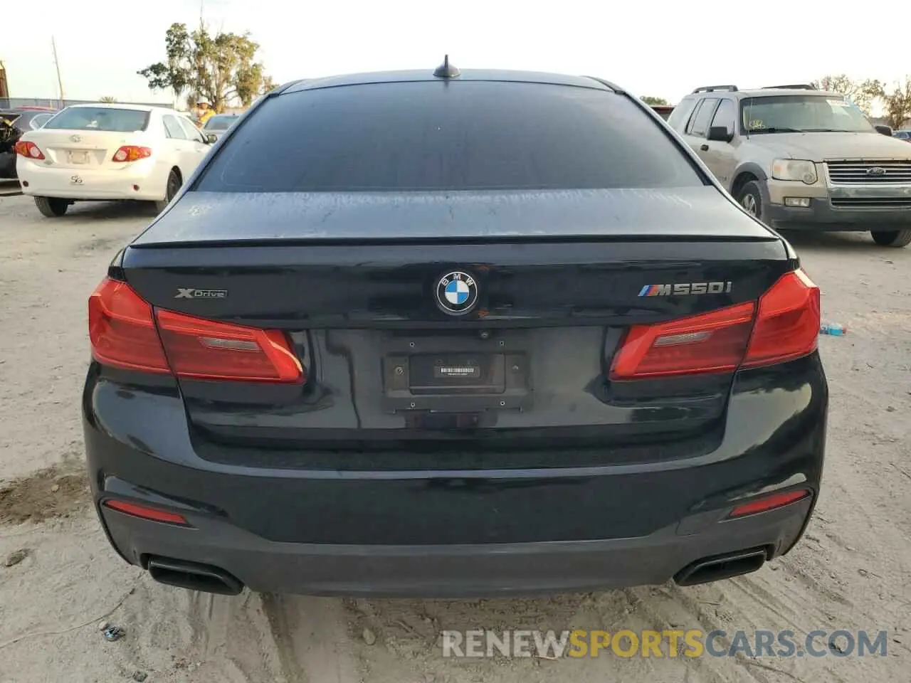 6 Photograph of a damaged car WBAJB9C58KB288090 BMW M5 2019