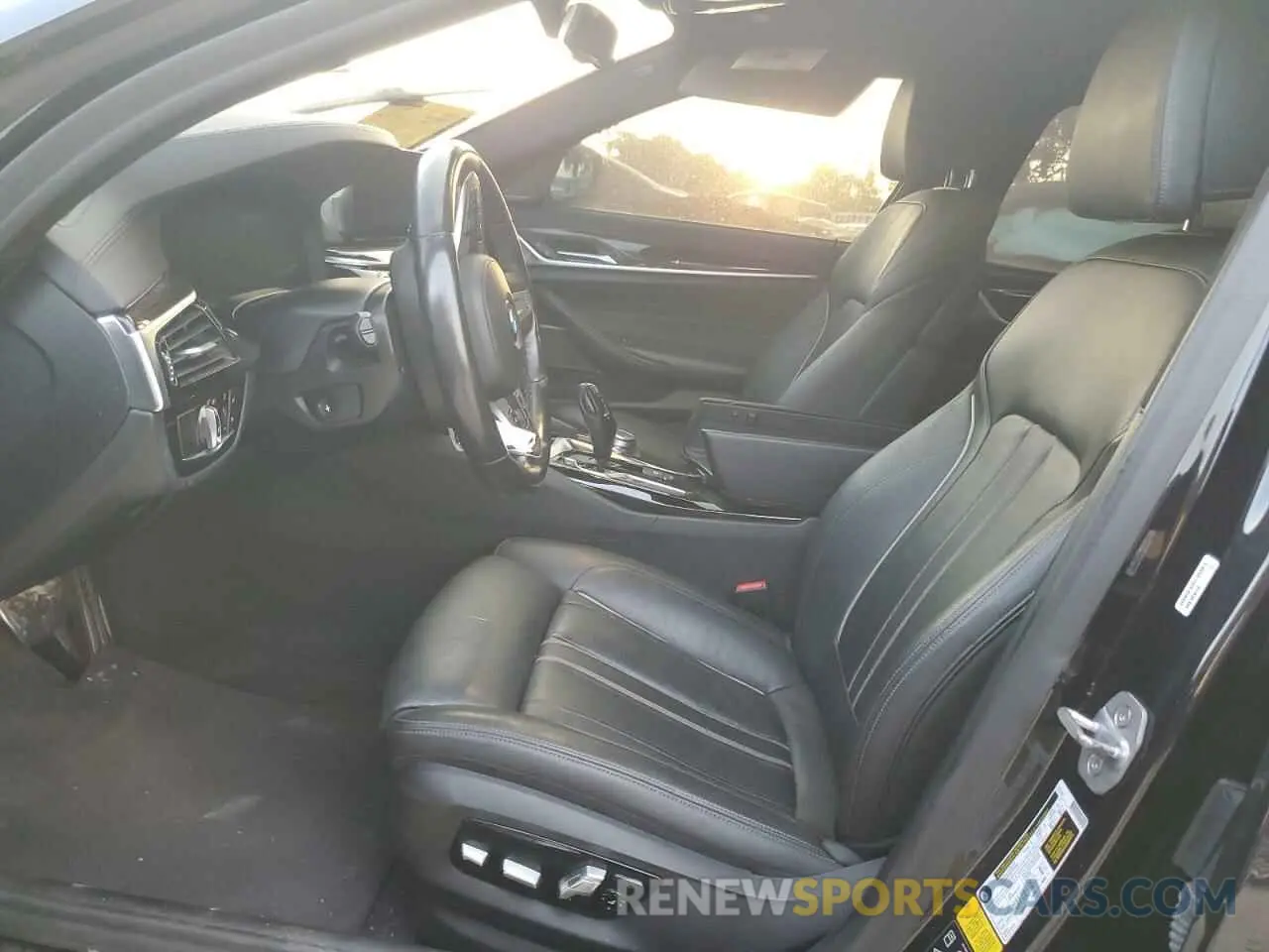 7 Photograph of a damaged car WBAJB9C58KB288090 BMW M5 2019