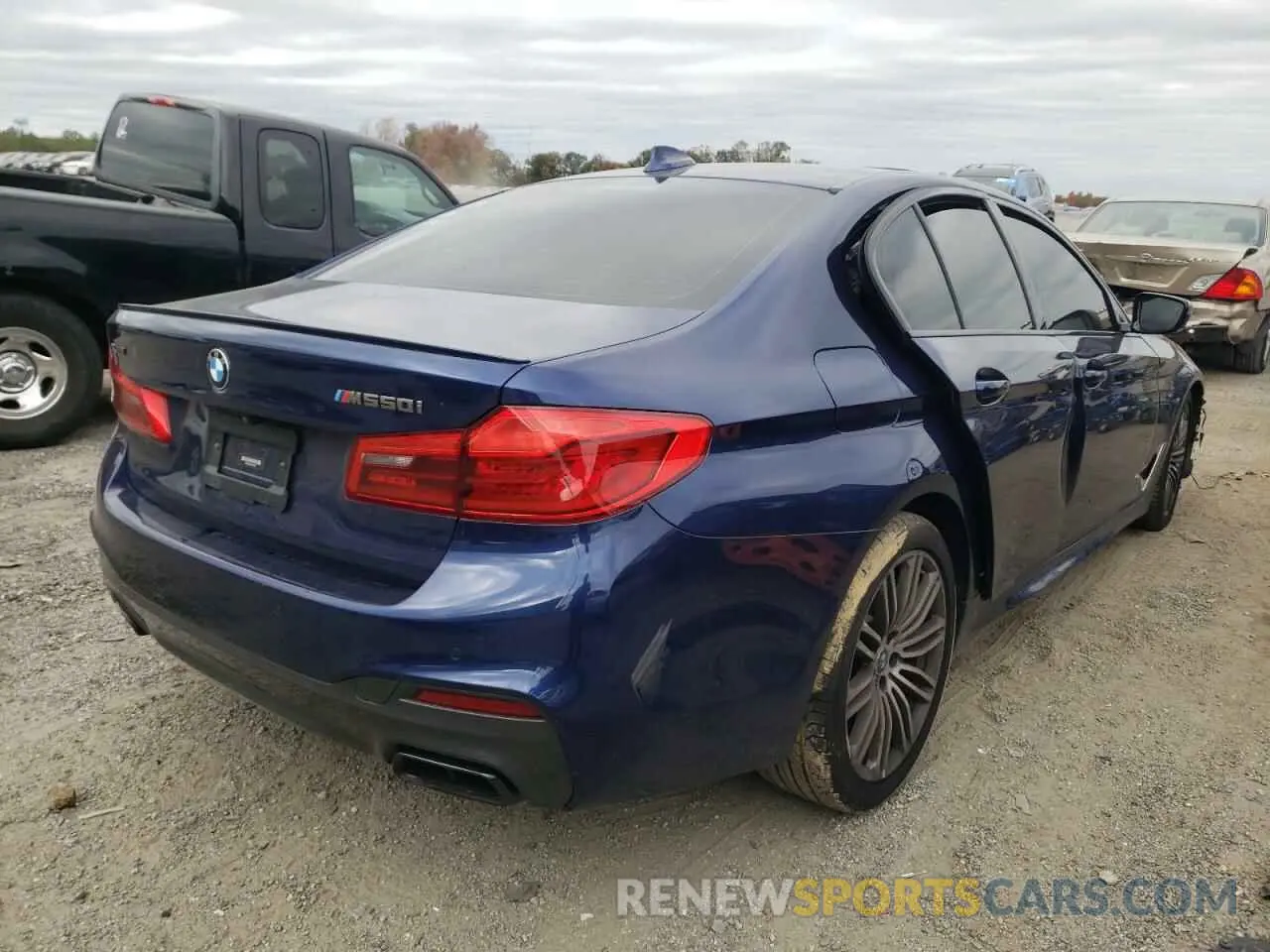 4 Photograph of a damaged car WBAJB9C58KB464961 BMW M5 2019
