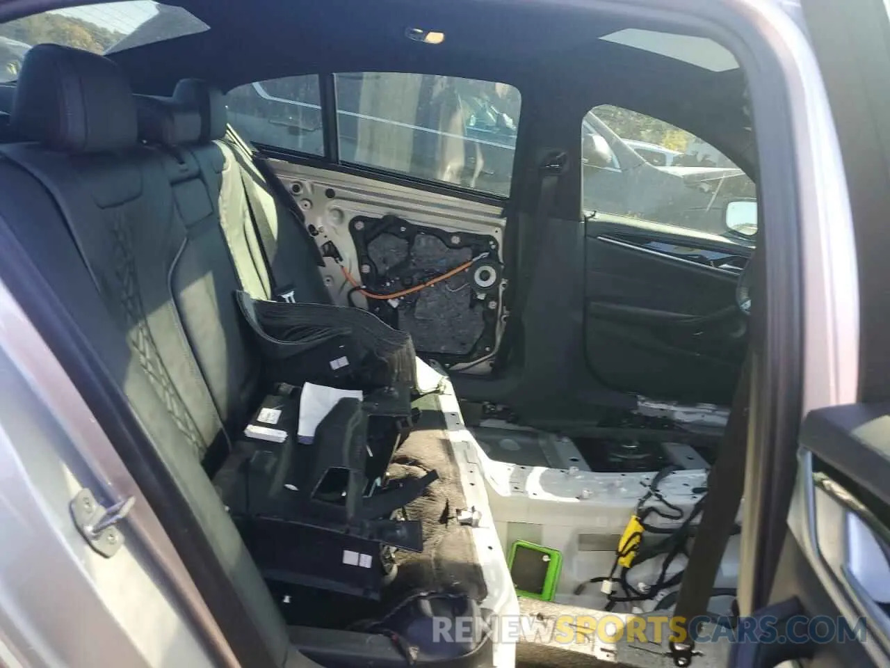 10 Photograph of a damaged car WBAJB9C59KB288647 BMW M5 2019