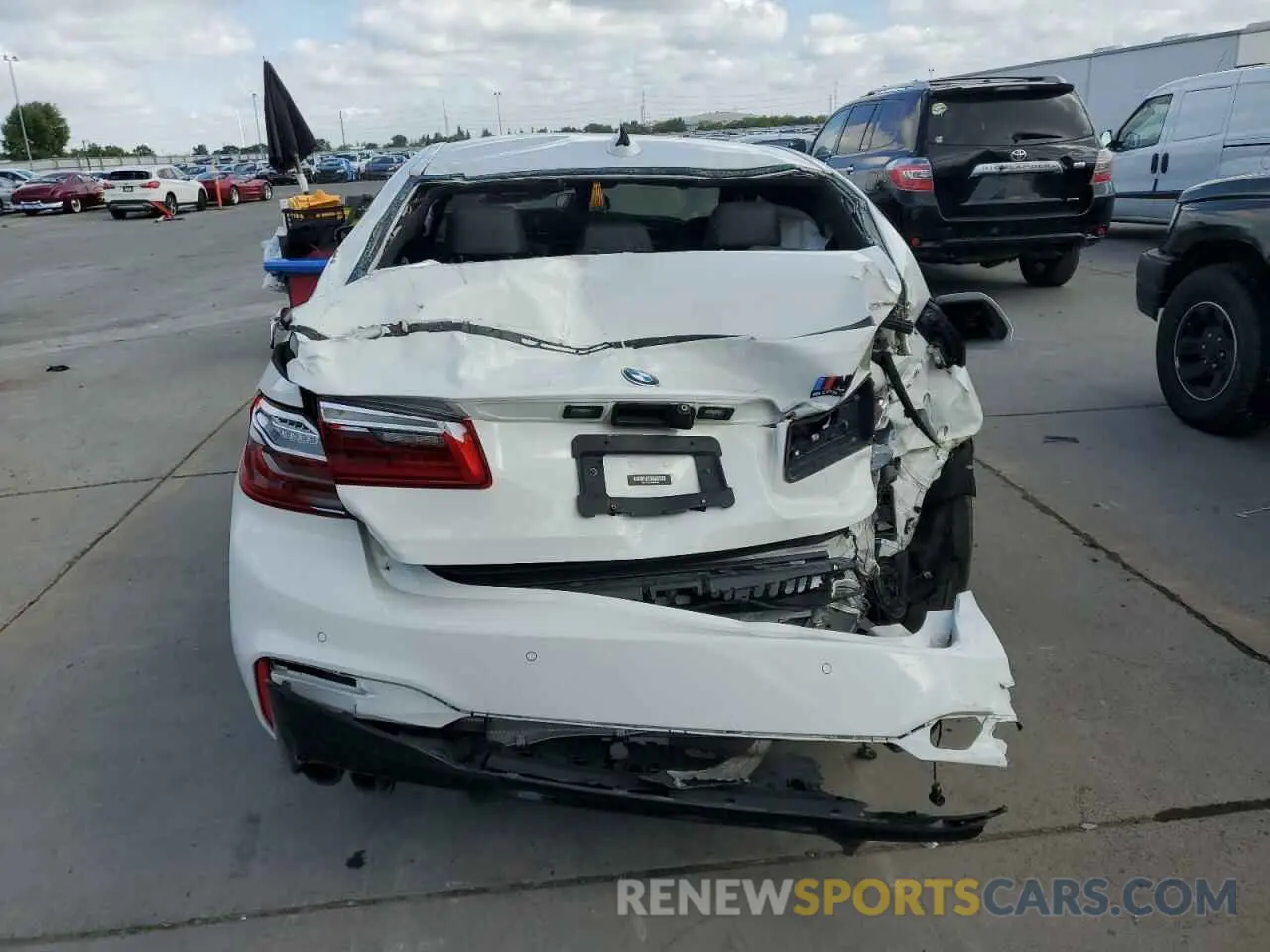 6 Photograph of a damaged car WBSJF0C50KB448040 BMW M5 2019