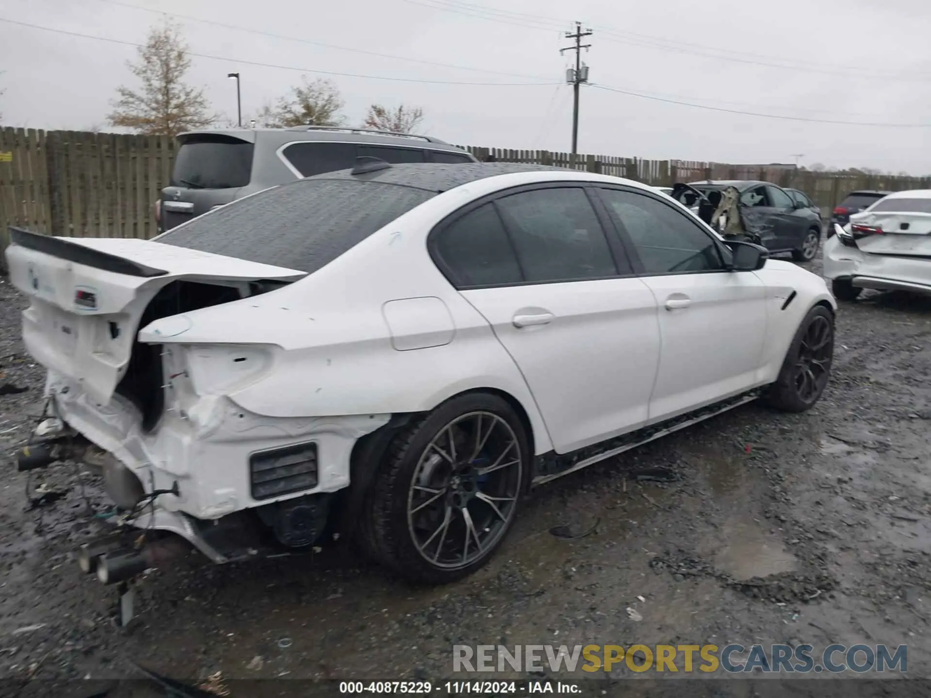 4 Photograph of a damaged car WBSJF0C53KB447416 BMW M5 2019