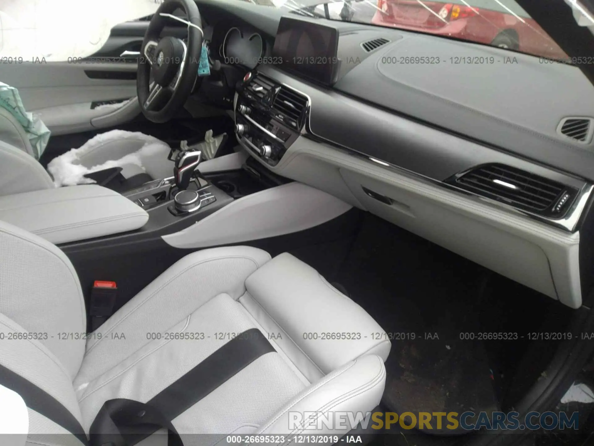 5 Photograph of a damaged car WBSJF0C53KB447951 BMW M5 2019