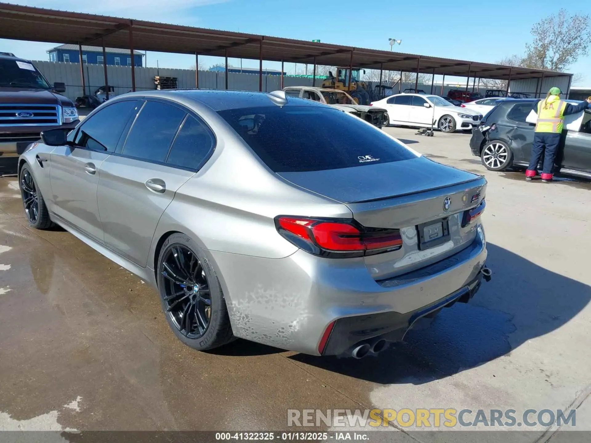 3 Photograph of a damaged car WBSJF0C53KB448064 BMW M5 2019