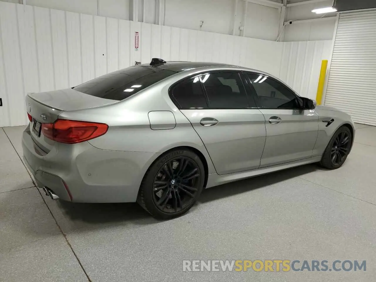 3 Photograph of a damaged car WBSJF0C53KB448498 BMW M5 2019