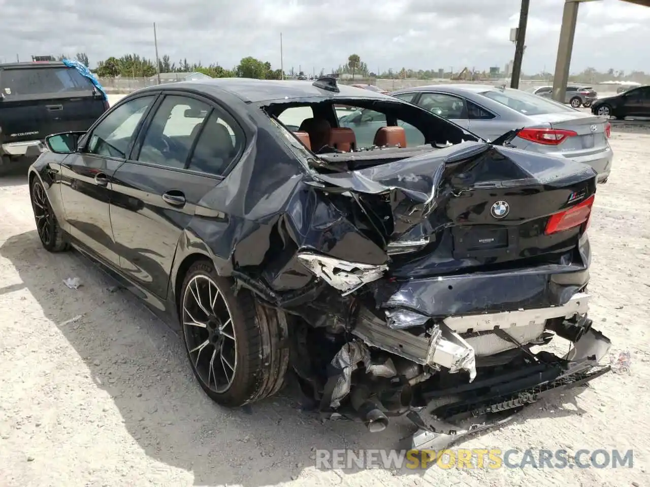 3 Photograph of a damaged car WBSJF0C54KB285148 BMW M5 2019