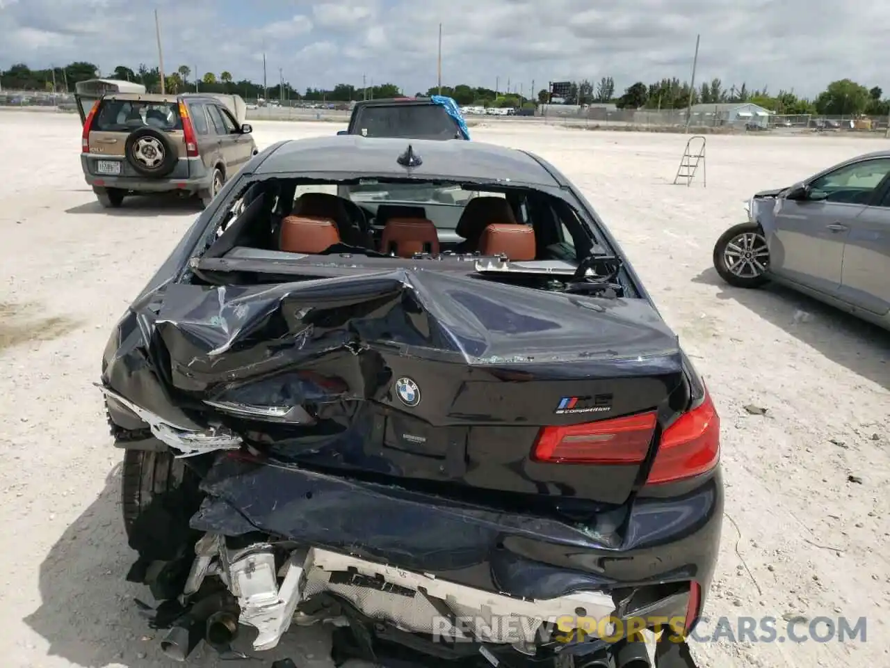 9 Photograph of a damaged car WBSJF0C54KB285148 BMW M5 2019