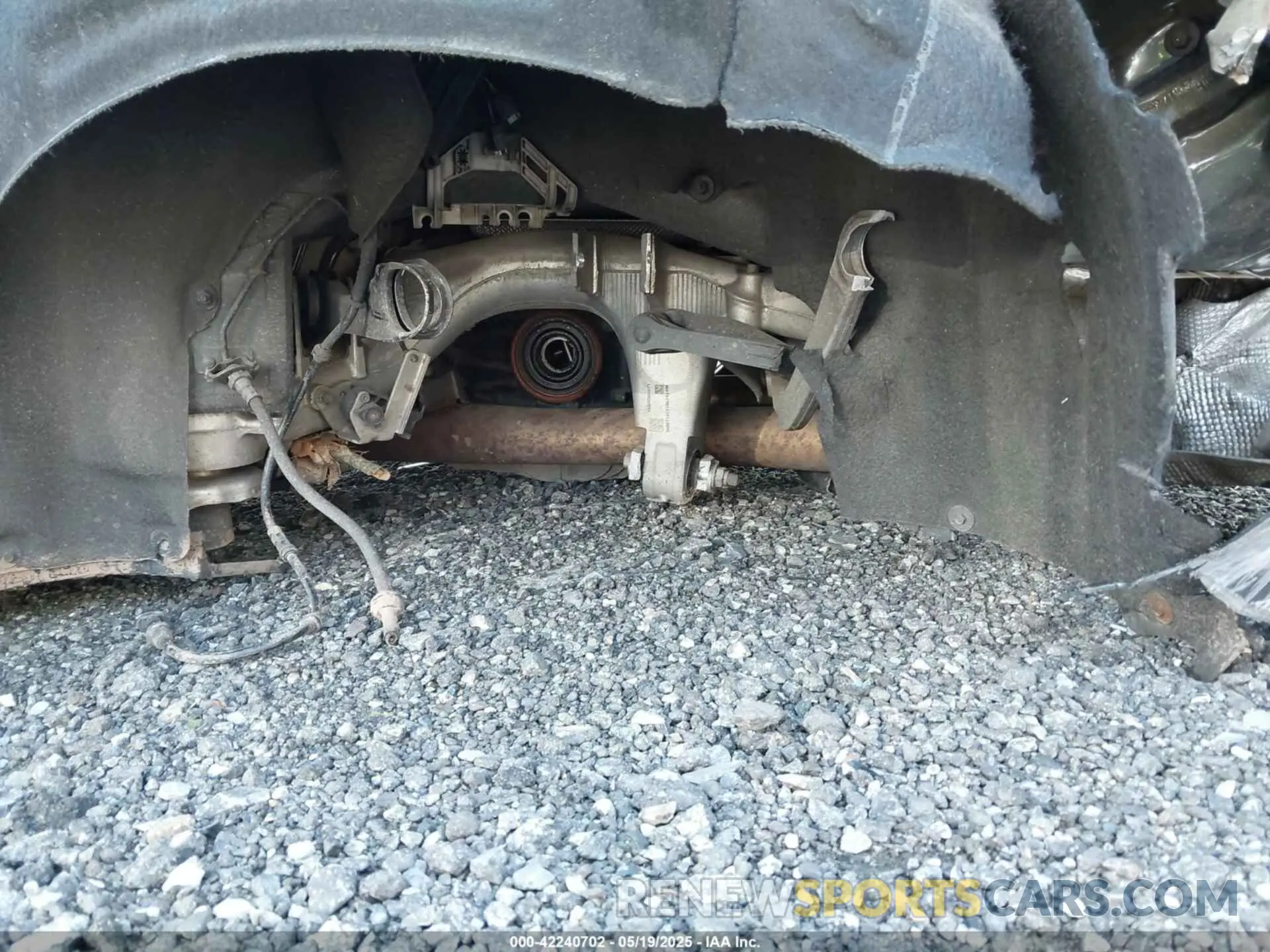 21 Photograph of a damaged car WBSJF0C56KB448351 BMW M5 2019