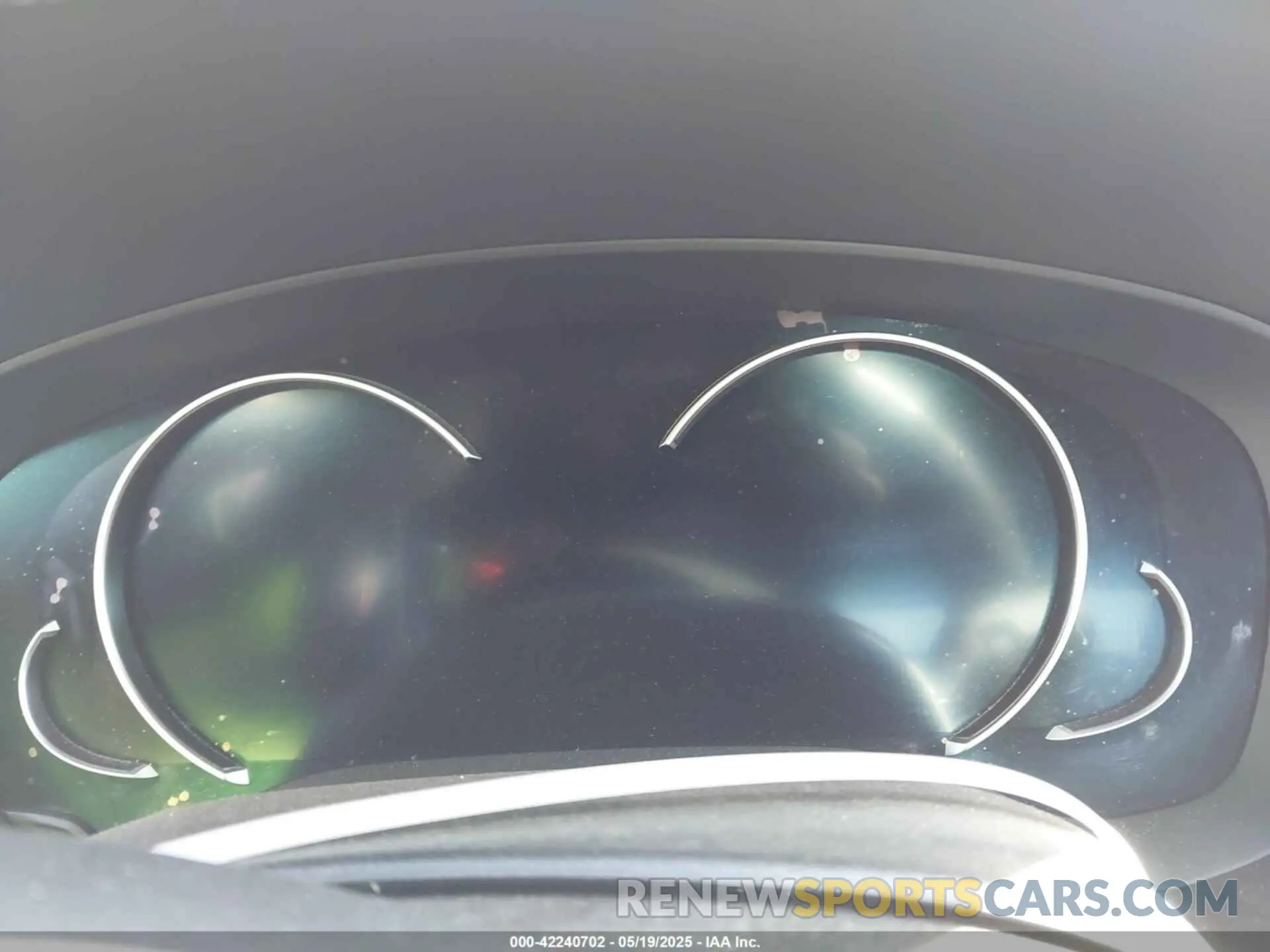 7 Photograph of a damaged car WBSJF0C56KB448351 BMW M5 2019