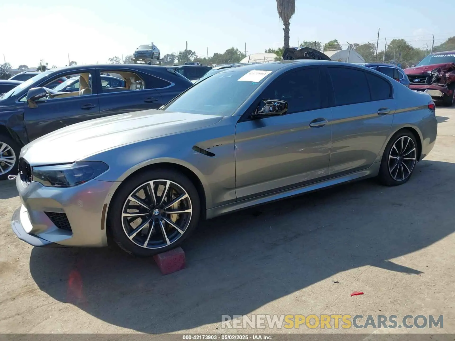 13 Photograph of a damaged car WBSJF0C59KB284173 BMW M5 2019