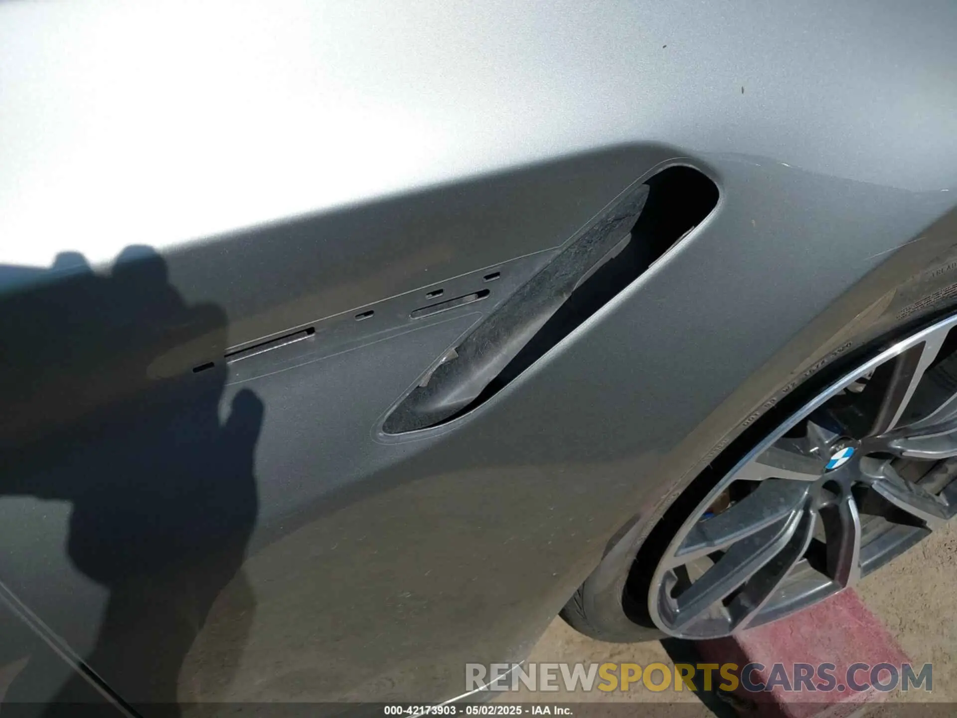 16 Photograph of a damaged car WBSJF0C59KB284173 BMW M5 2019